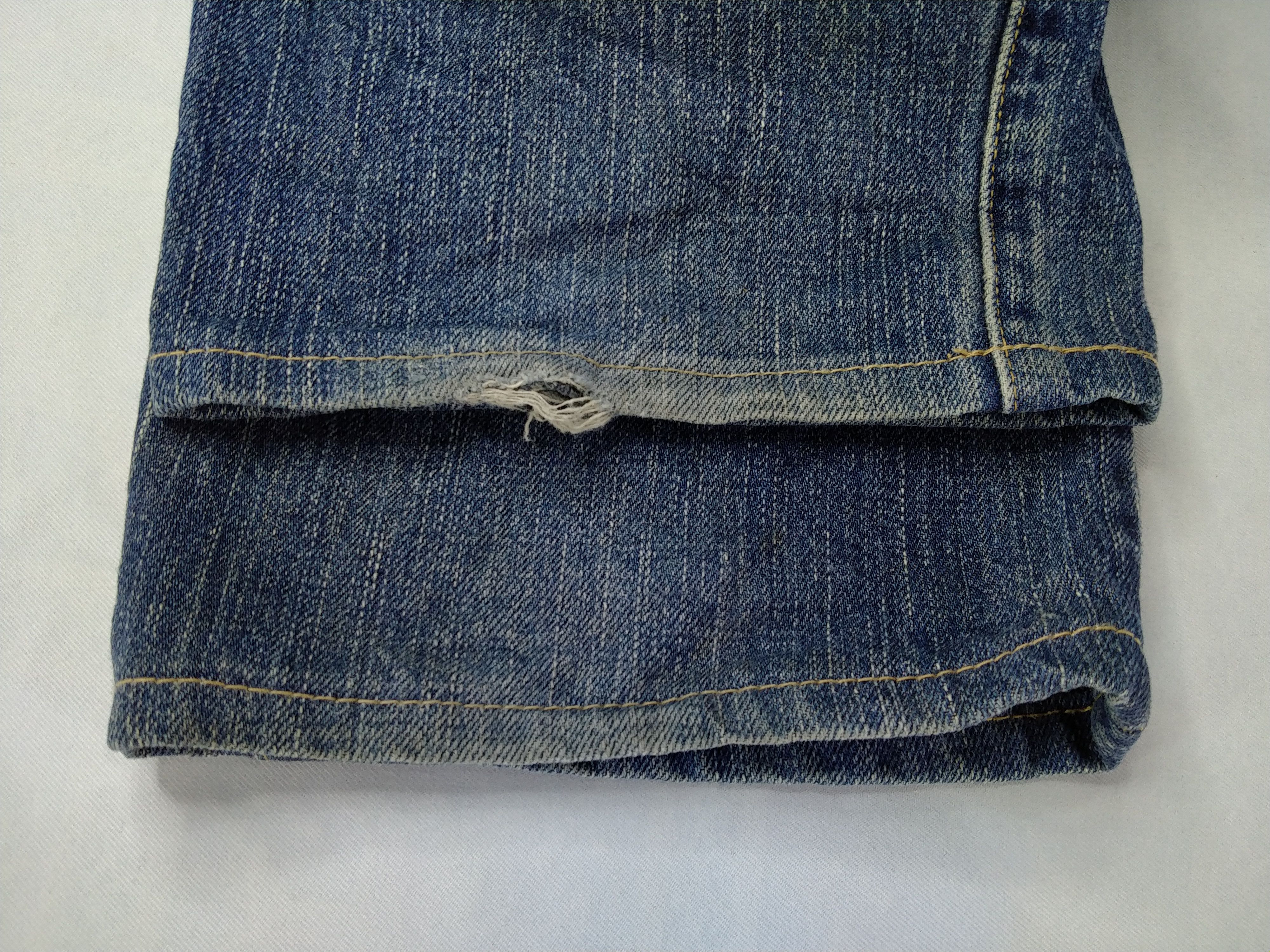 Levi's Blue Distressed Vintage Levi's 505 Jeans 33x31.5 Denim JN961 Size US 33 - 11 Thumbnail