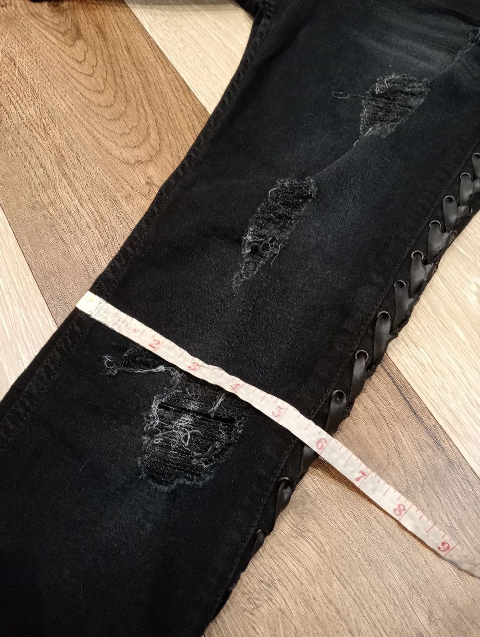 Robins Jeans ROBIN'S JEAN BLACK RIPPED FINISH LACE UP STRETCH SKINNY PANT Size 28" / US 6 / IT 42 - 24 Thumbnail