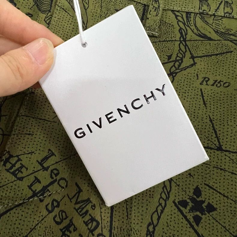 Givenchy Givenchy Size46 Graffiti Animal Line Print Shorts Size US 31 - 4 Thumbnail