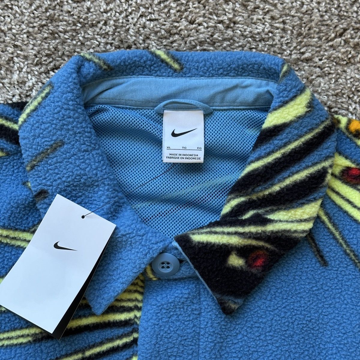Nike NIKE LEBRON JAMES SHERPA BUTTON DOWN BASKETBALL JACKET XL Size US XL / EU 56 / 4 - 3 Thumbnail