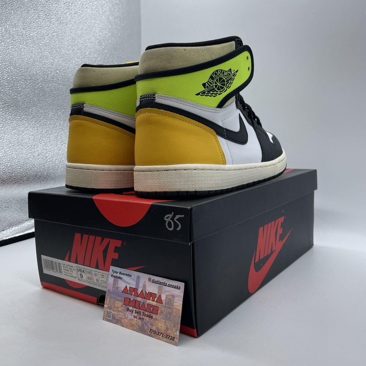 Jordan Brand Air Jordan 1 high volt gold Size US 9 / EU 42 - 5 Thumbnail