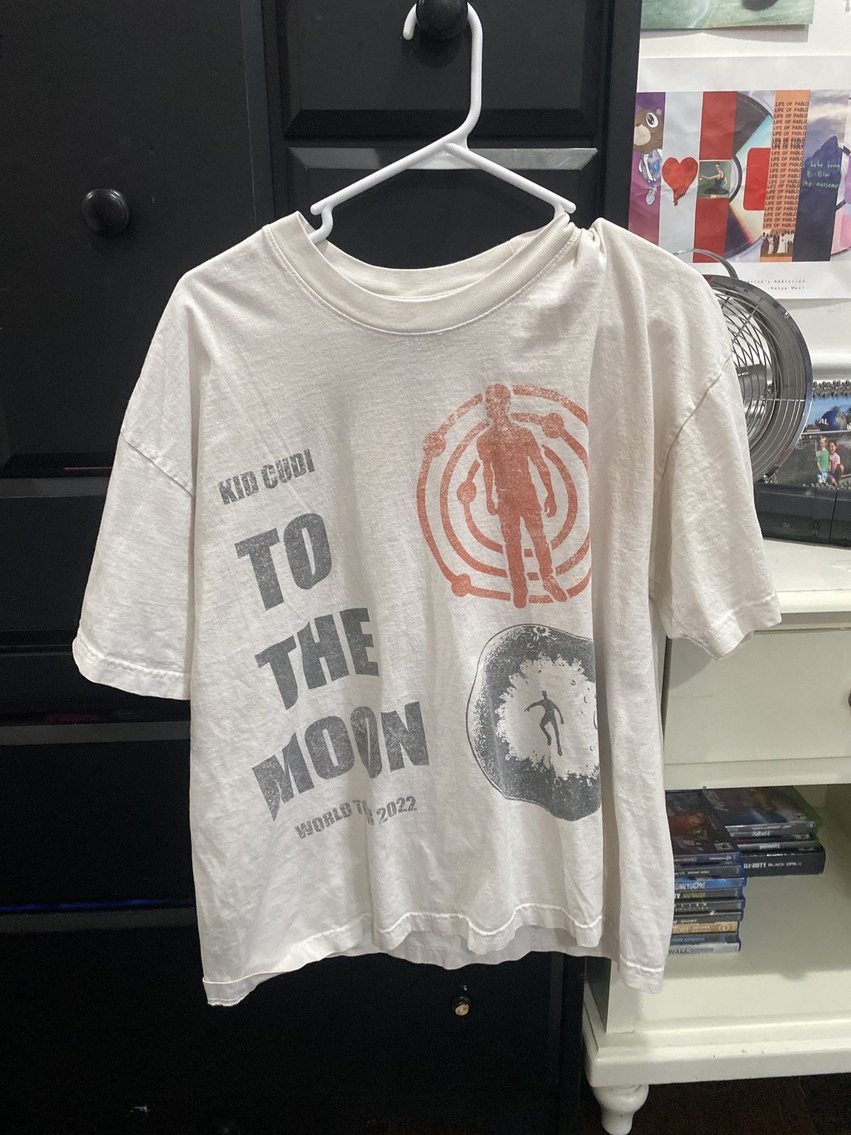 ミュージシャン KID CUDI TO THE MOON TOUR T-Shirt Kid Cudi To The Moon Tour Merch Tee Nasa size Medium Hype