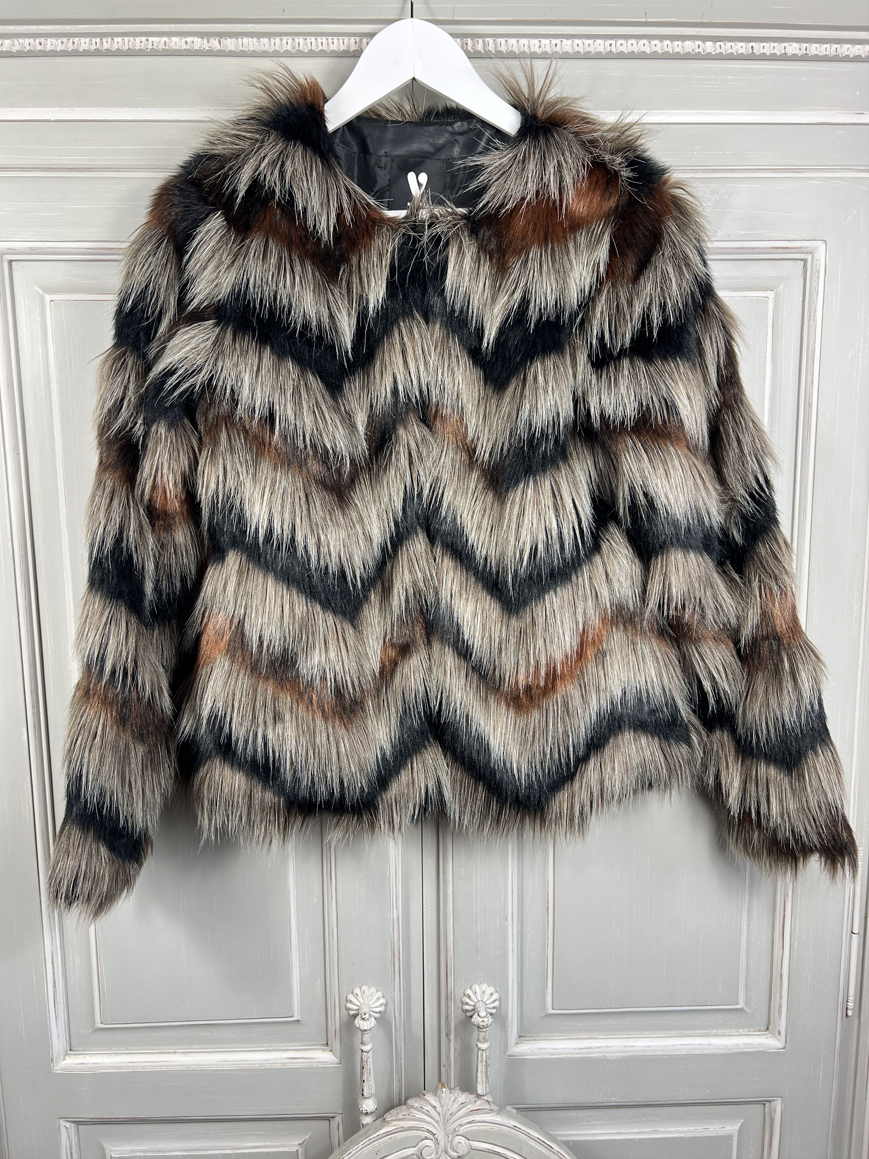20471120 vintage cropped faux fur coat Size L / US 10 / IT 46 - 1 Thumbnail