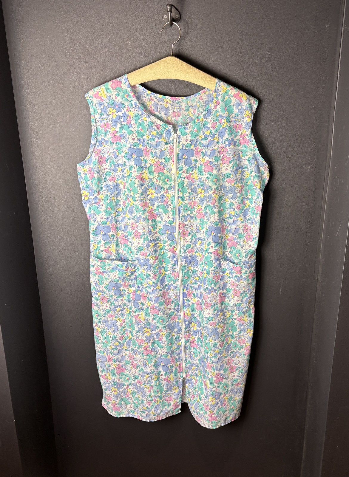 Vintage 1980s Lounge Dress Ugly Vintage Night Gown Zip Up Floral 70s Size ONE SIZE - 1 Thumbnail