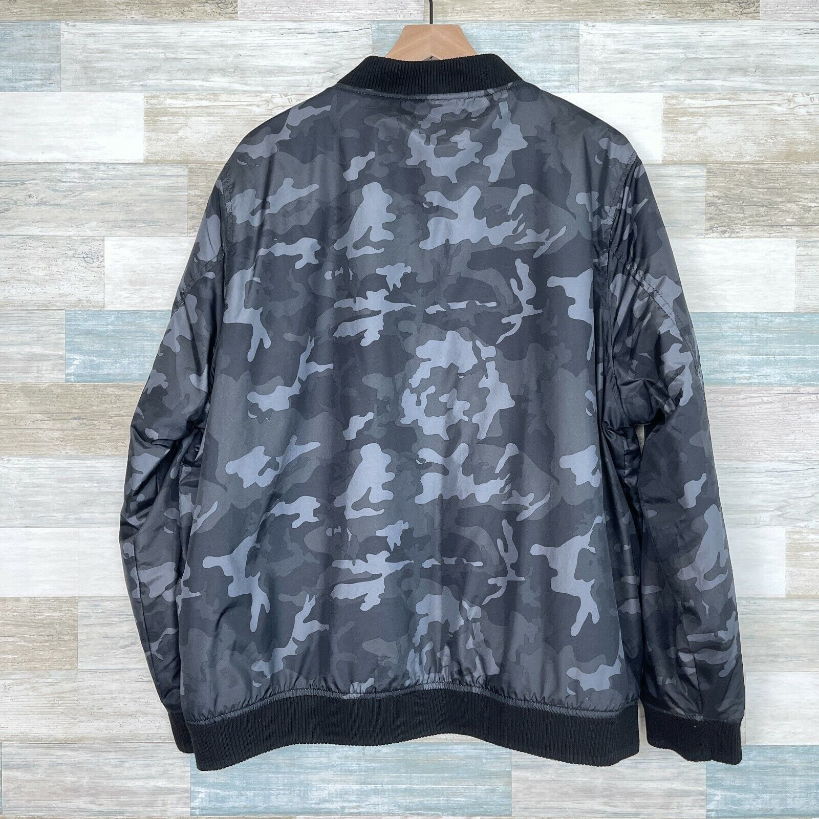 Marvel Comics Marvel Deadpool Camouflage Bomber Puffer Jacket Mens XXL Size US XXL / EU 58 / 5 - 4 Thumbnail