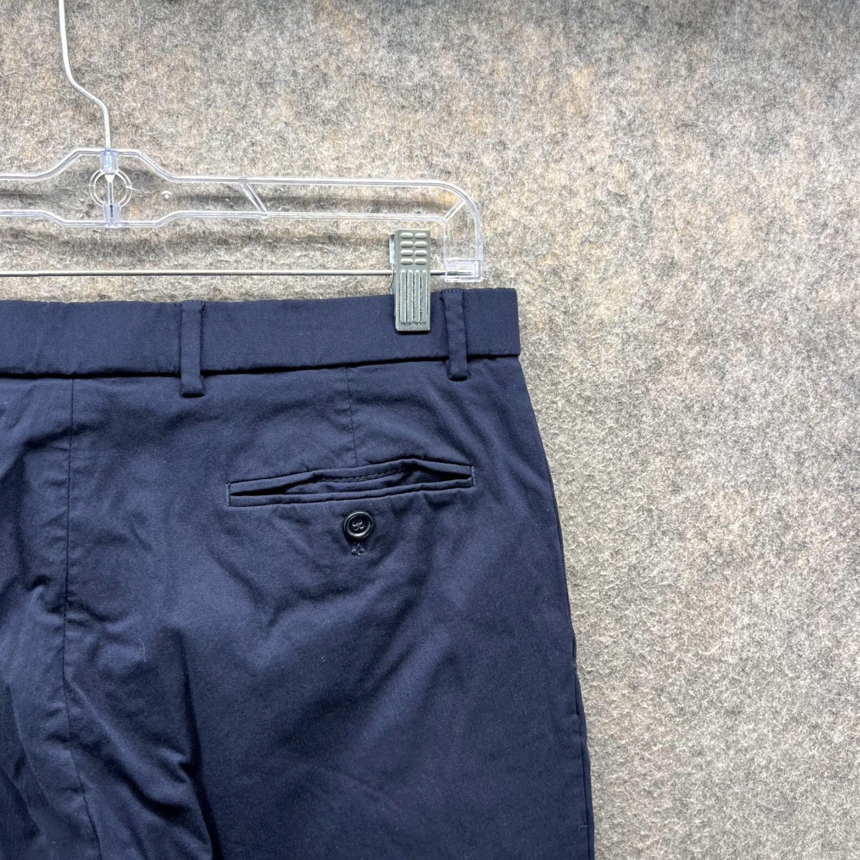 Tommy Hilfiger VINTAGE Tommy Hilfiger Pants Mens 32 Blue Chino Flat Front Cotton Trousers Regular Straight Front(32) Navy Brown? Size US 32 / EU 48 - 6 Thumbnail