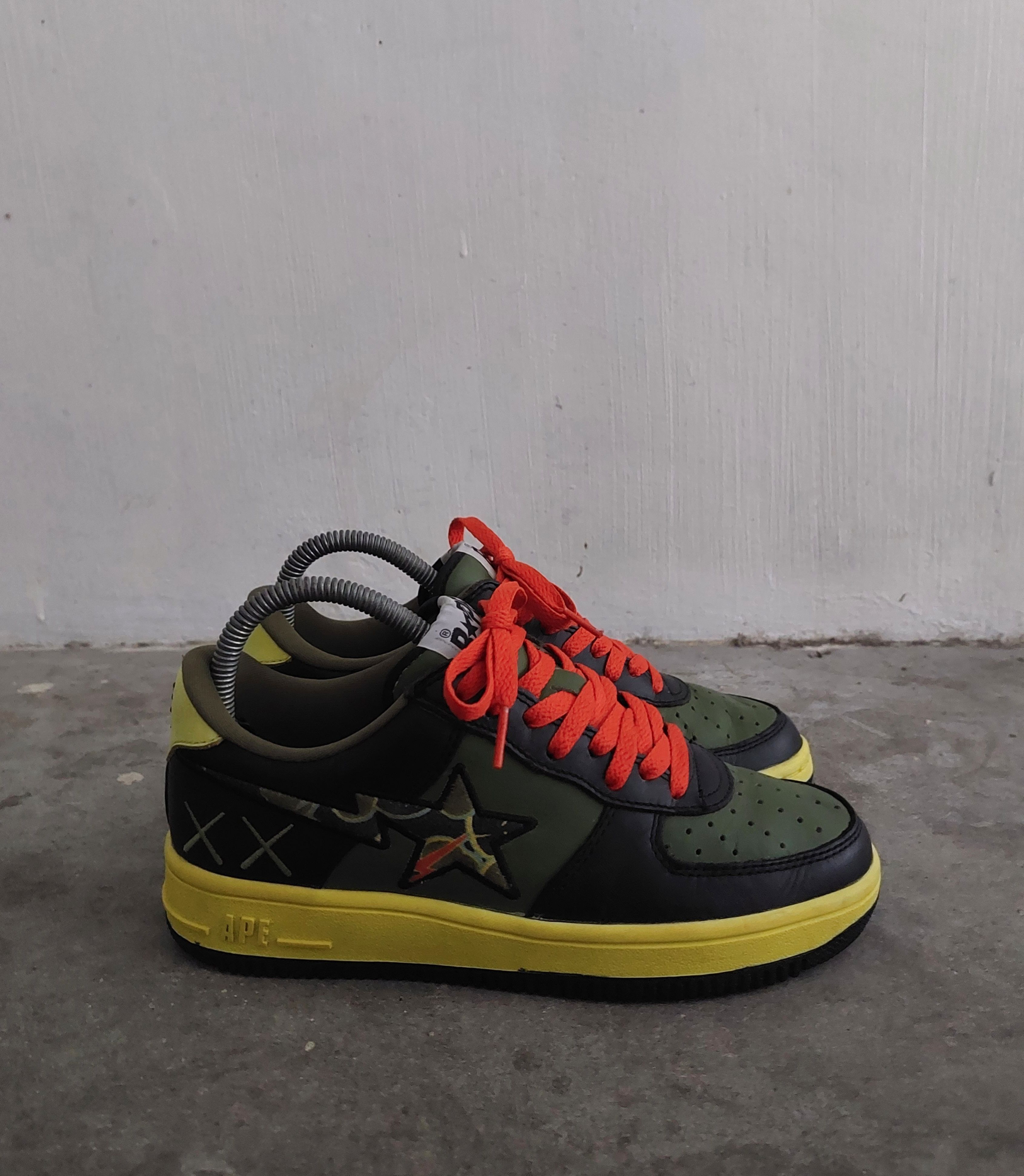 Bape × Kaws 2005 Bape x Kaws Bapesta Size US 6 / EU 39 - 4 Thumbnail