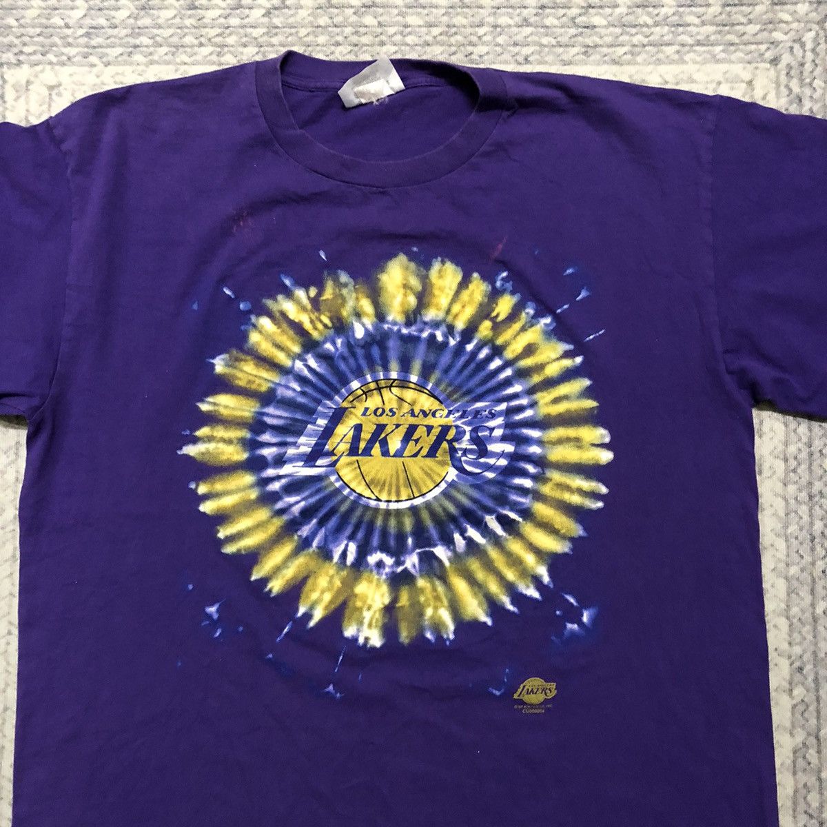 NBA × Vintage Rare Vintage NBA L.A Lakers Tye Dye Logo Tees Size US XL / EU 56 / 4 - 2 Thumbnail