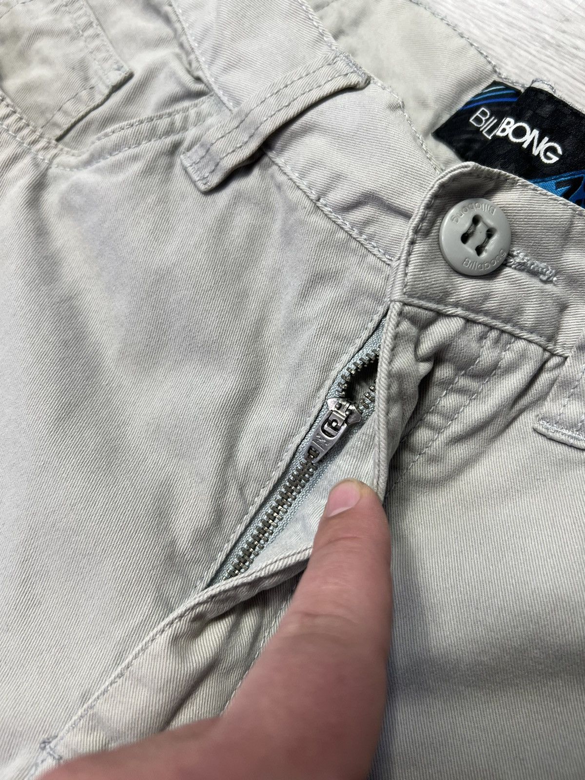 Billabong × Vintage Vintage Billabong Shorts With Logo Size US 32 / EU 48 - 8 Thumbnail