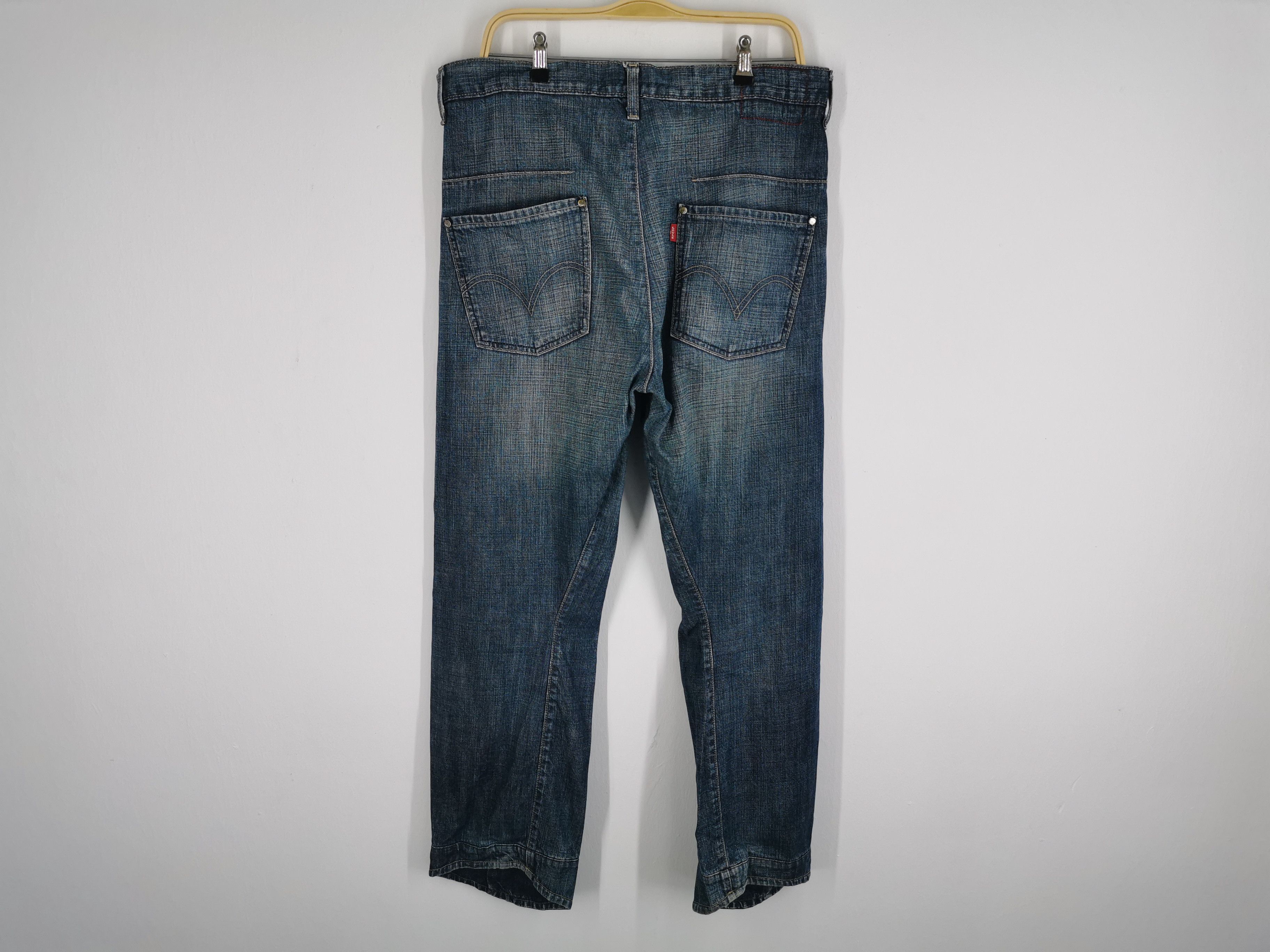 Levi's Vintage Levis Enginereed Denim Jeans Size 36/34x32 Size US 36 / EU 52 - 3 Thumbnail