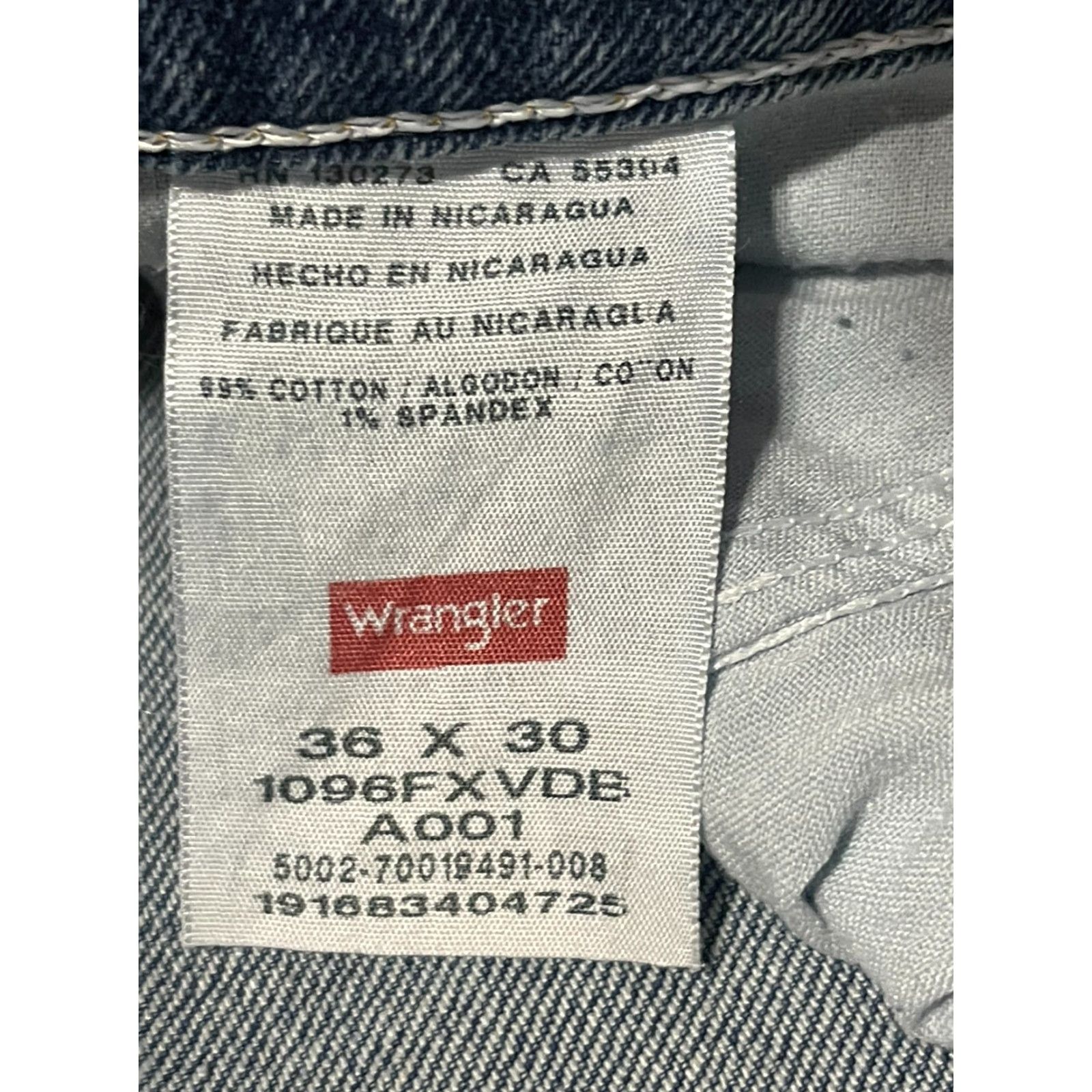Wrangler **Men's Size 38 Wrangler Jeans, Blue Denim, Premium Quality** User: **Blue Wrangler Jeans, Men's Size 38, Premium Quality** Size US 38 / EU 54 - 6 Thumbnail
