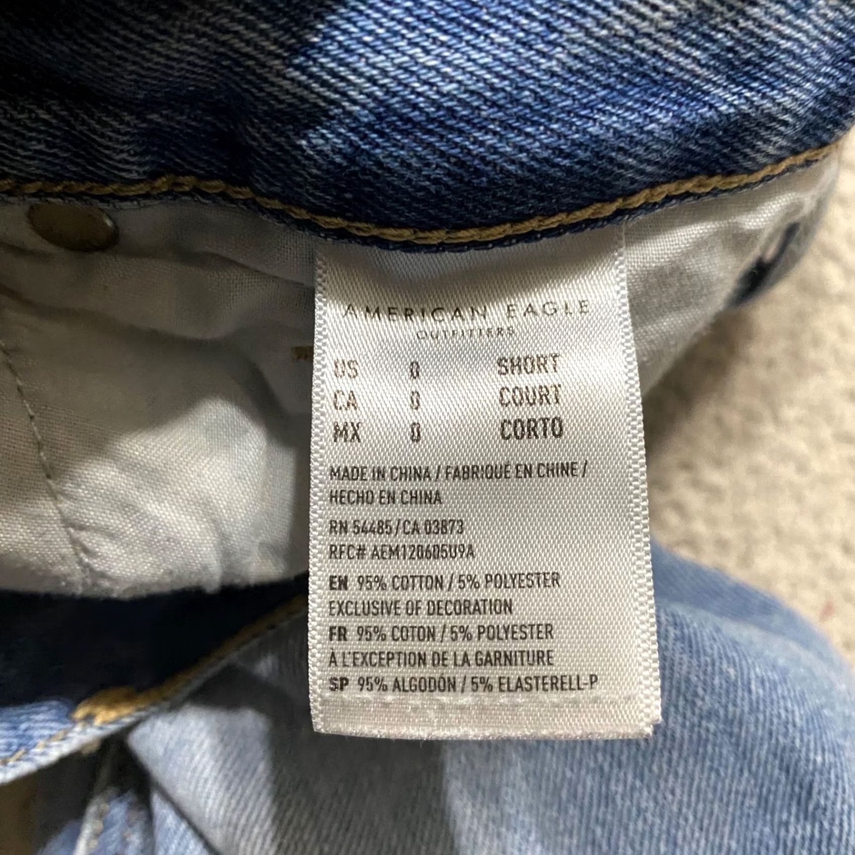 American Eagle Outfitters American Eagle Outfitters Jeans Women 0P Blue Denim Distressed High Rise Mom Regular 5-Pocket Design XS? Size 25" / US 0 / IT 36 - 5 Thumbnail