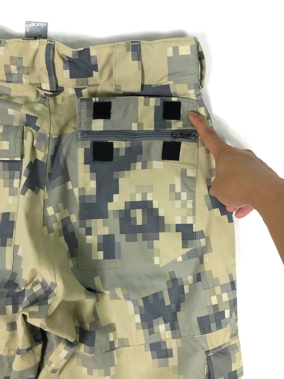 Burton RARE🔥BURTON RONIN 7-POCKETS DIGI CAMO CARGO SNOWBOARD PANTS Size US 32 / EU 48 - 19 Thumbnail