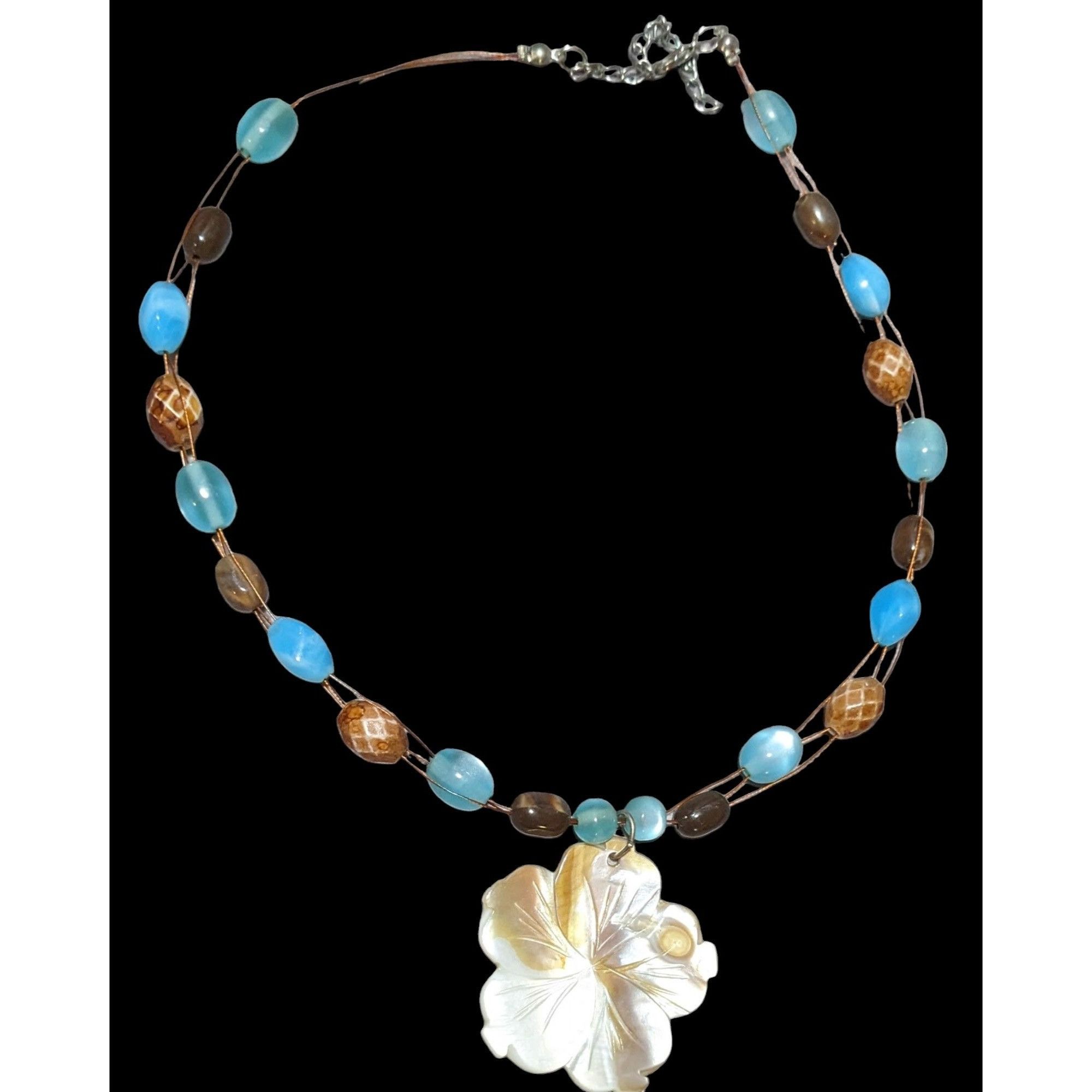 Other Vintage Mother Of Pearl Flower Beaded Necklace Size ONE SIZE - 1 Thumbnail