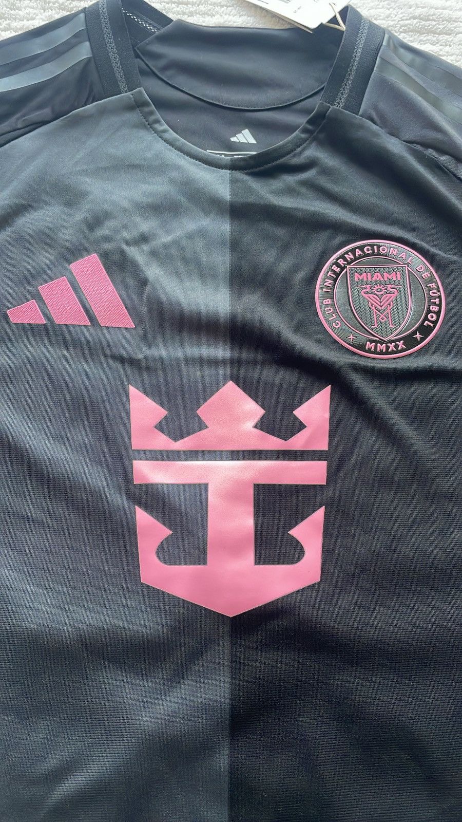 Adidas INTER MIAMI CF 25/26 AWAY AUTHENTIC JERSEY Size Medium Size US M / EU 48-50 / 2 - 3 Thumbnail