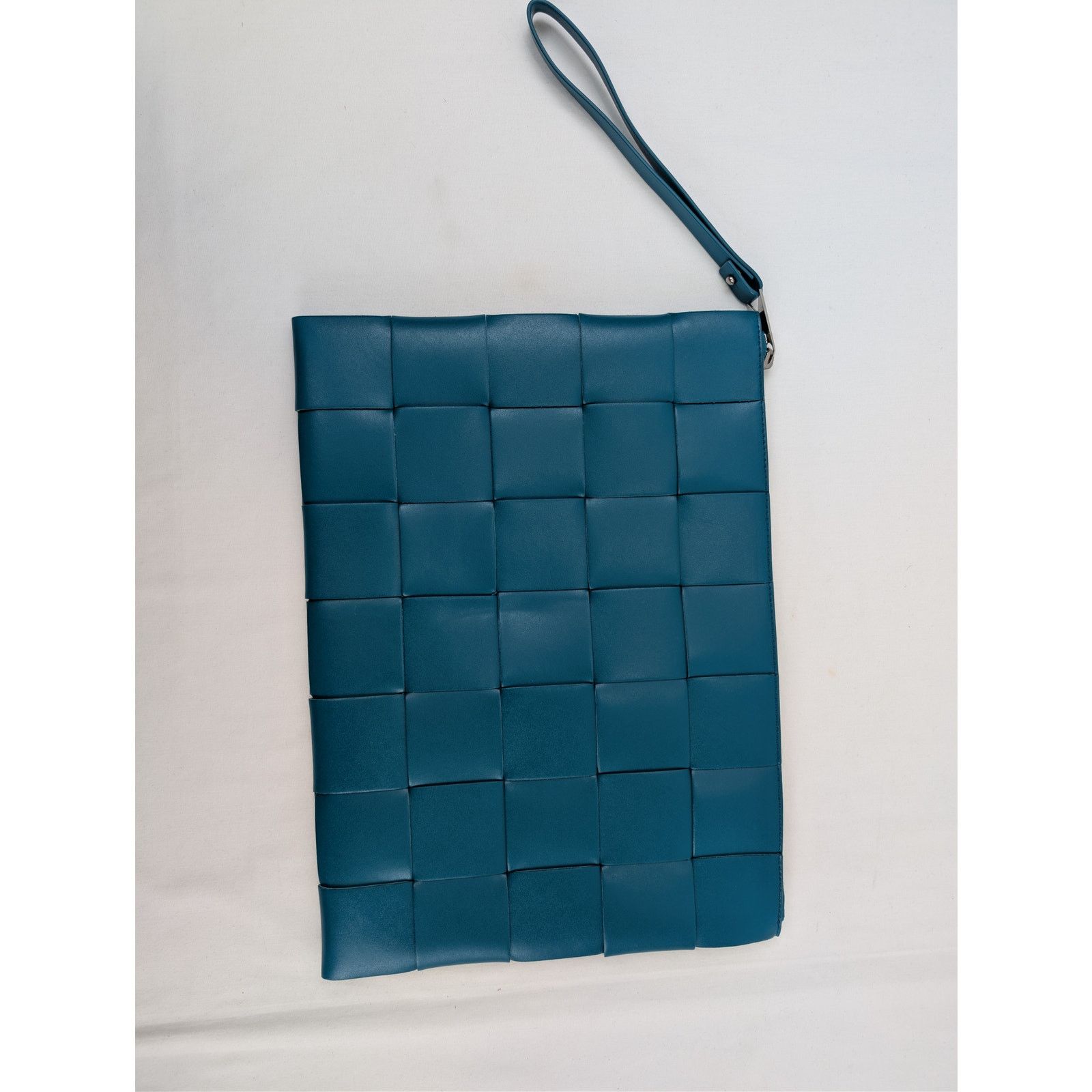 Bottega Veneta o1rshd1 Size: OS / Intrecciato woven leather clutch pouch Size ONE SIZE - 4 Thumbnail
