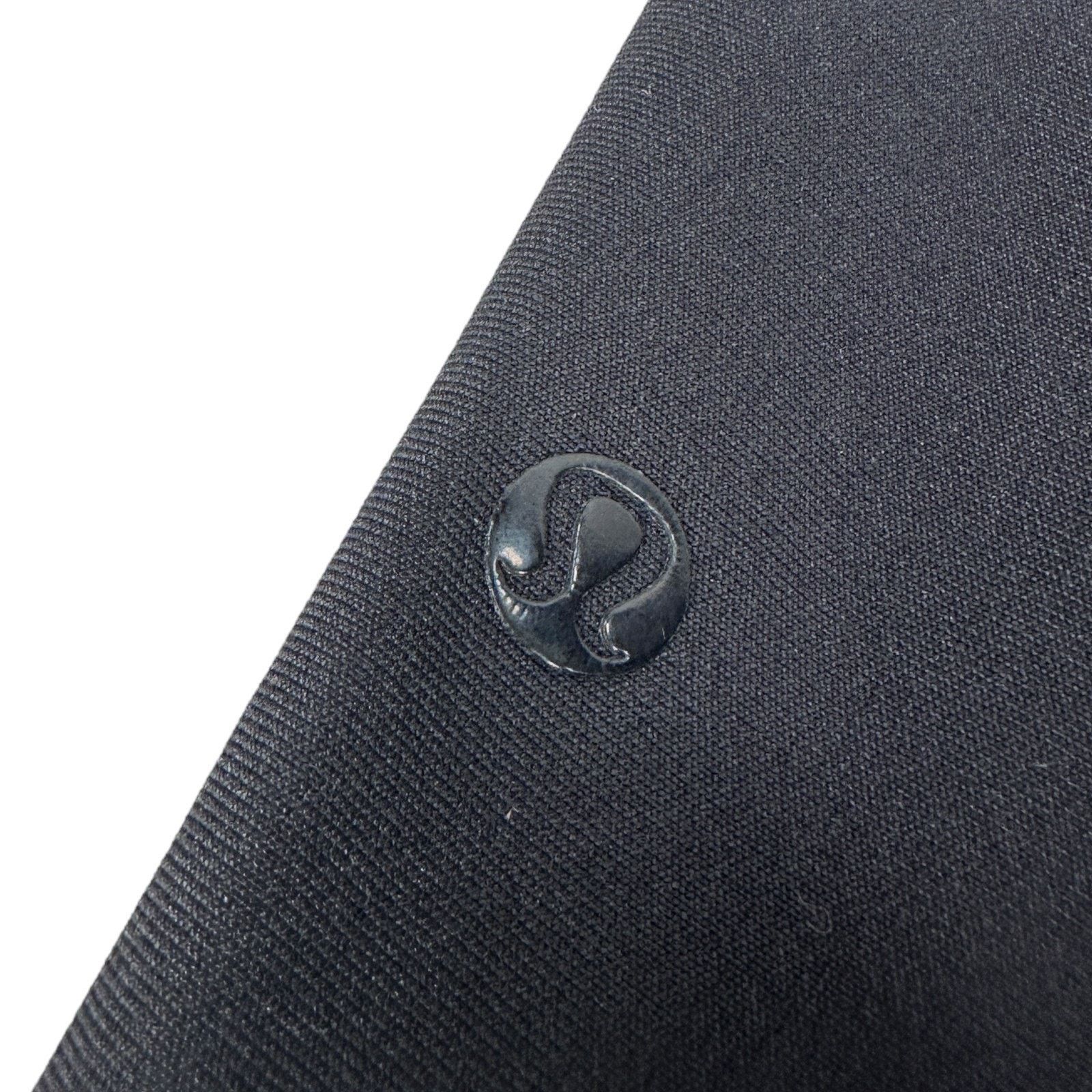 Lululemon Lululemon ABC Shorts Men’s 32 Black Pockets Flat Front 10.5 Size US 32 / EU 48 - 4 Thumbnail