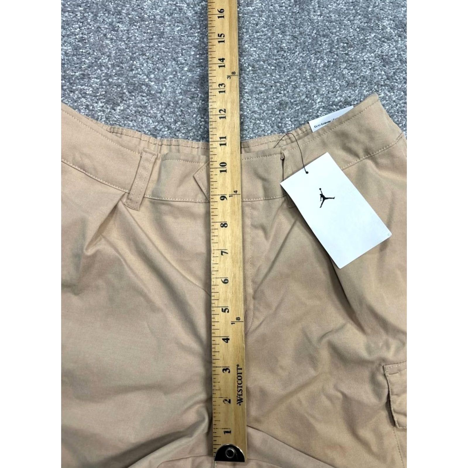 Jordan Brand Air Jordan Cargo Shorts Womens Small Beige Regular Fit Flight Jumpman Logo Shorts Size 28" / US 6 / IT 42 - 7 Thumbnail