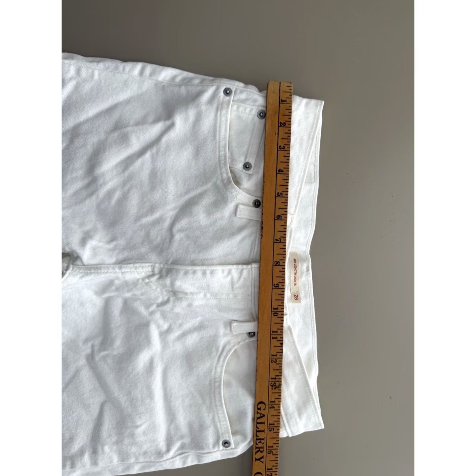 Levi's Levi's Shorts Womens Size 28 White Denim Stretch Mid Length Casual Classic Size 28" / US 6 / IT 42 - 6 Thumbnail