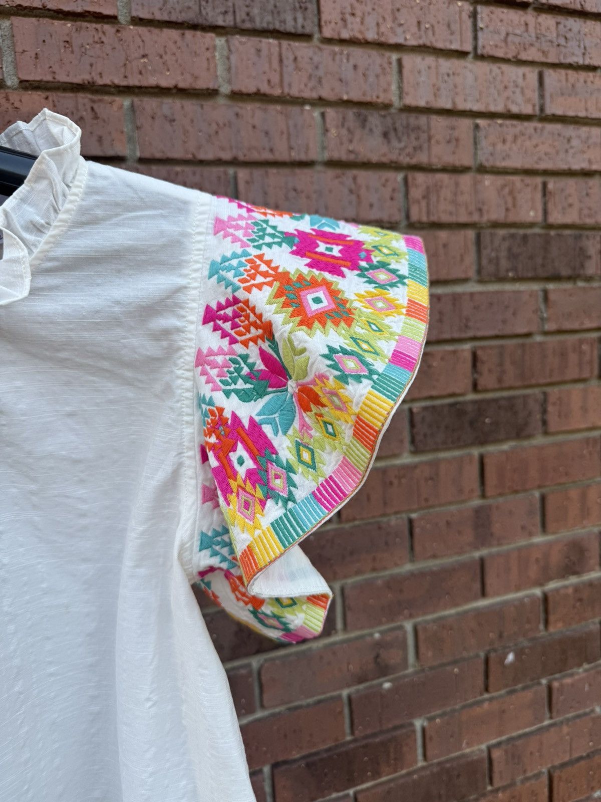 Other THML Blouse Embroidered Flutter Sleeve Top White Multicolor Size M / US 6-8 / IT 42-44 - 4 Thumbnail