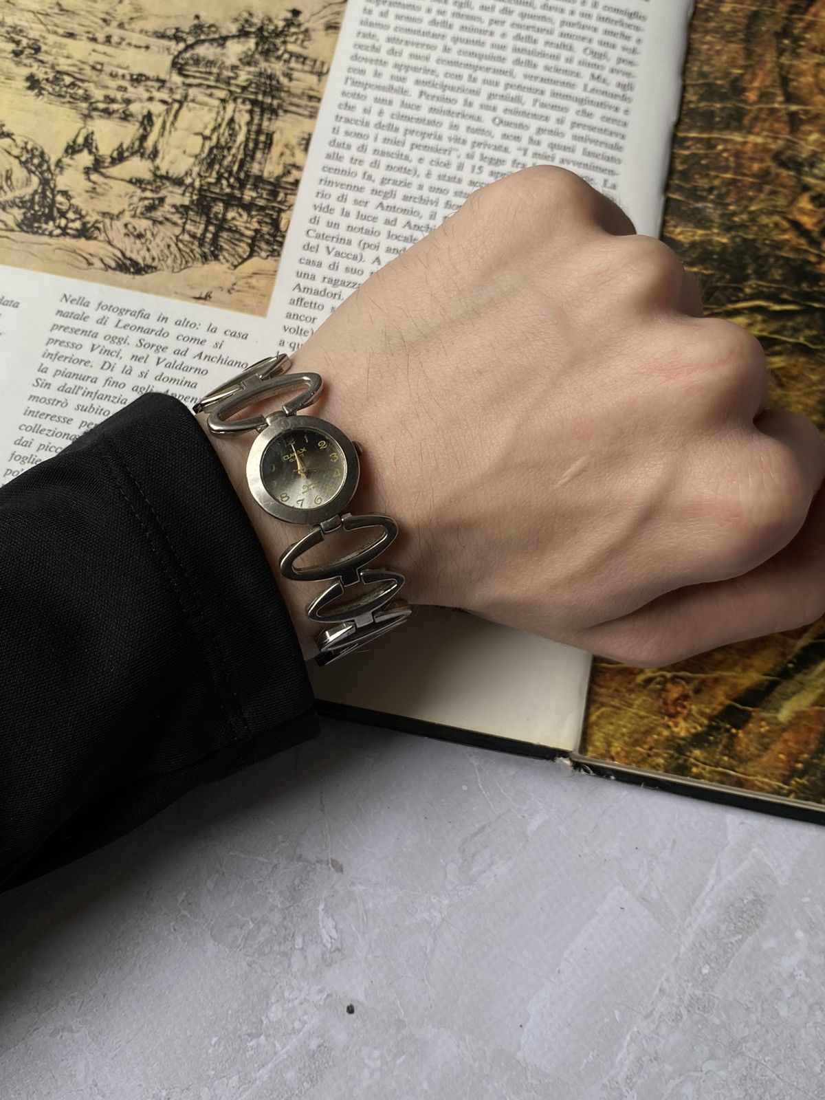 Jewelry × Vintage Omax Futuristic Vintage Watch Stylish Bracelet Size ONE SIZE - 8 Thumbnail