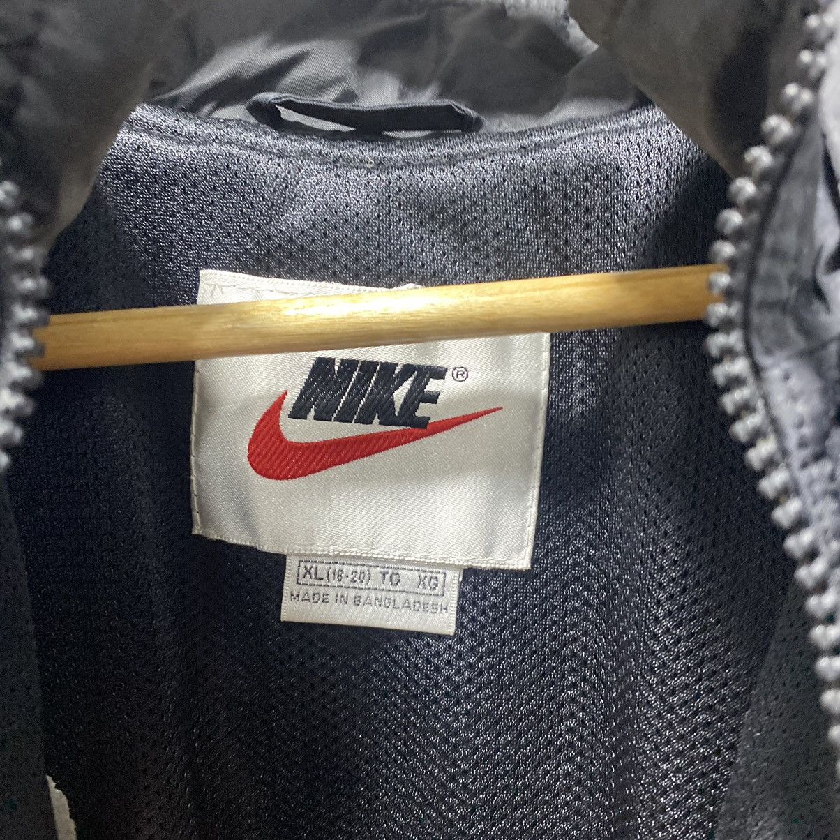 Nike × Vintage Sick☠️ Nike Center Swoosh Backhit Puffer Down Winter Jacket Size US L / EU 52-54 / 3 - 7 Thumbnail