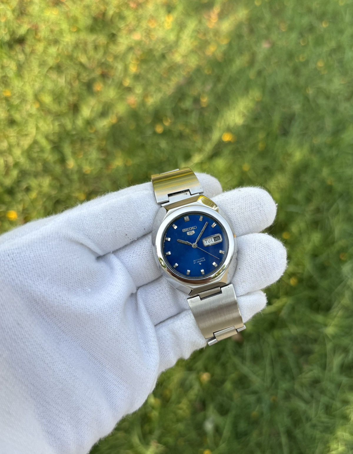 Seiko Vintage Seiko 5 Automatic Blue sunburst Dial day/date watch Size 36 - 3 Thumbnail