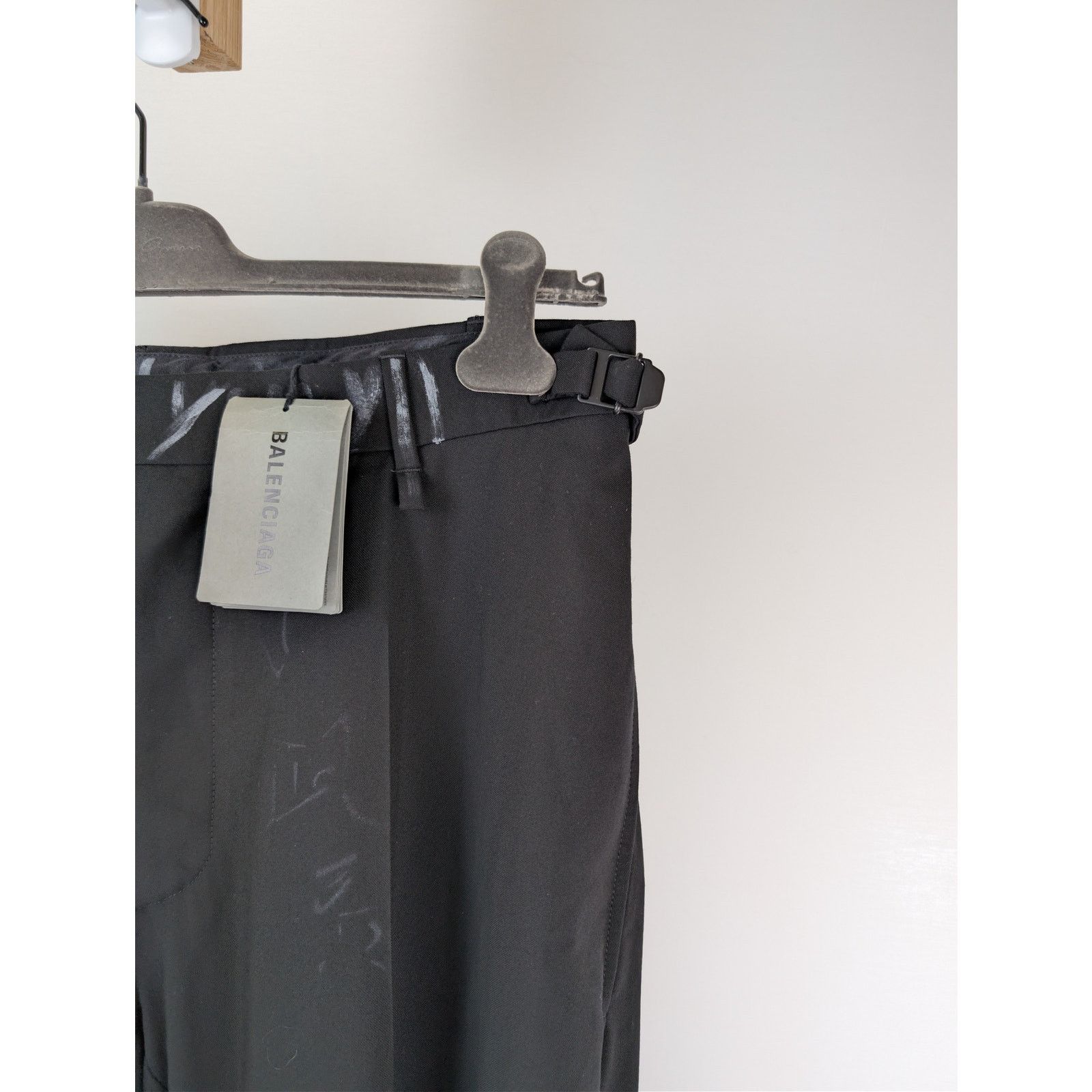 Balenciaga o1rshd1 Fluid Wool Barathea Skater Tailored Pants in Black Size US 30 / EU 46 - 4 Thumbnail