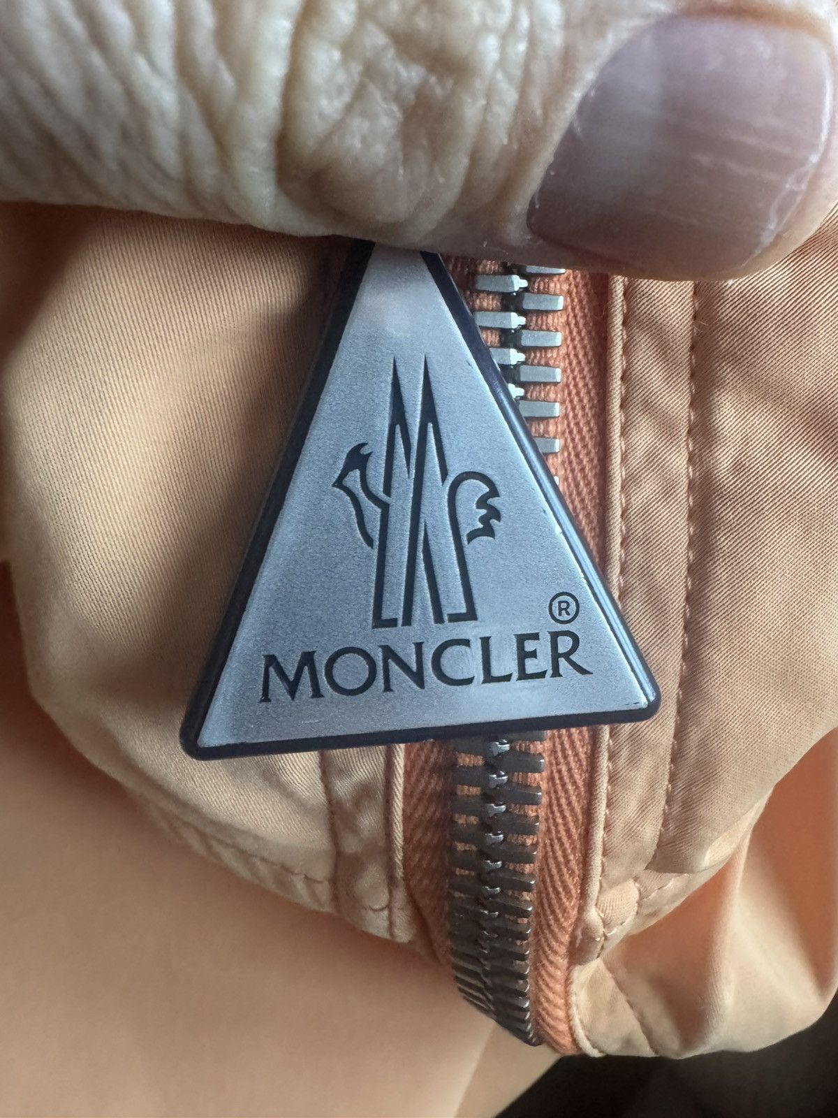 Moncler MONCLER poncho unisex sz3 know Moncler fit , this fits big Size XXL / US 16-18 / IT 52-54 - 20 Thumbnail