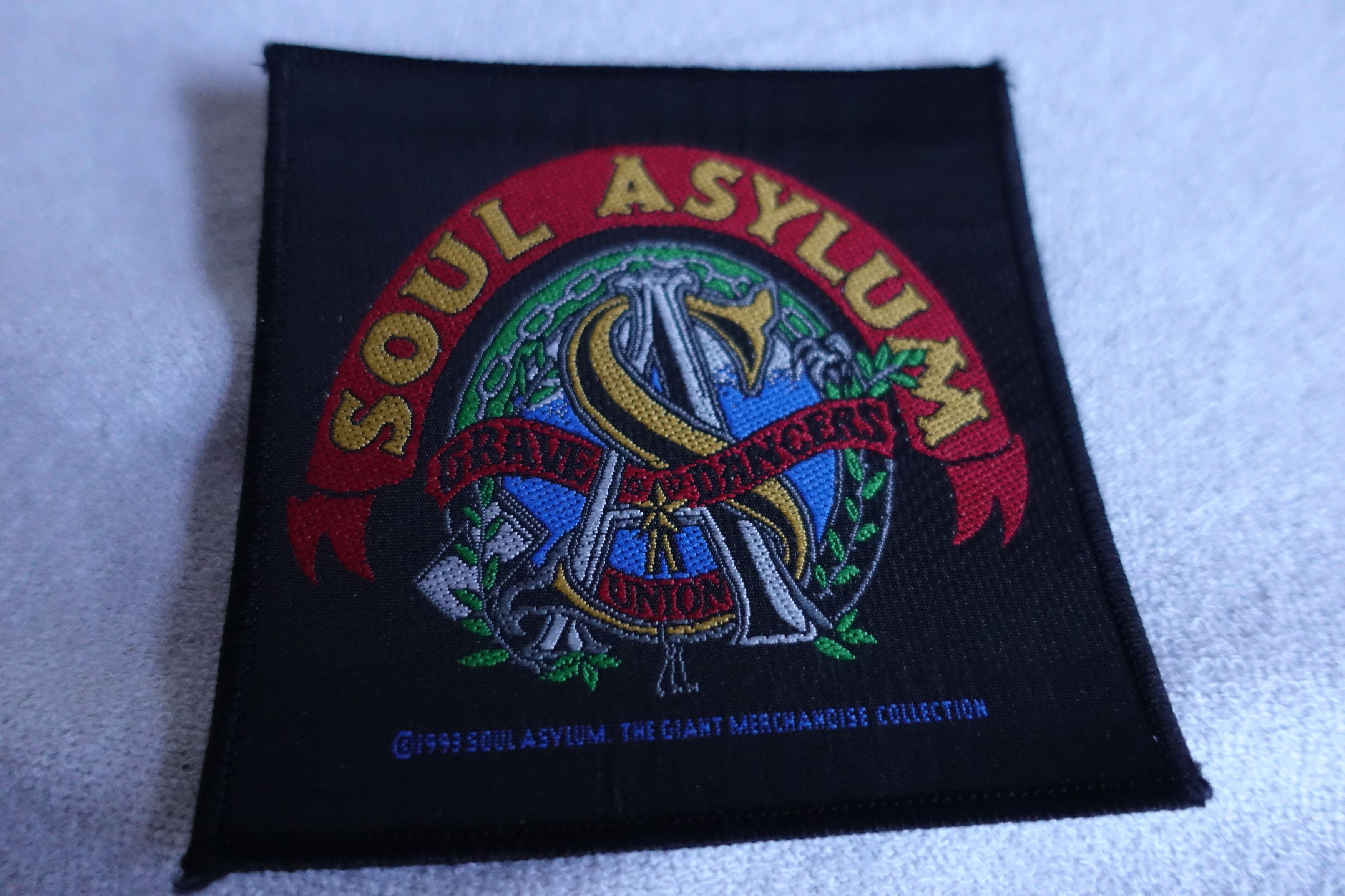 Band Tees Soul Asylum "Grave Dancers Union" 1993 Patch Vintage Size ONE SIZE - 1 Thumbnail