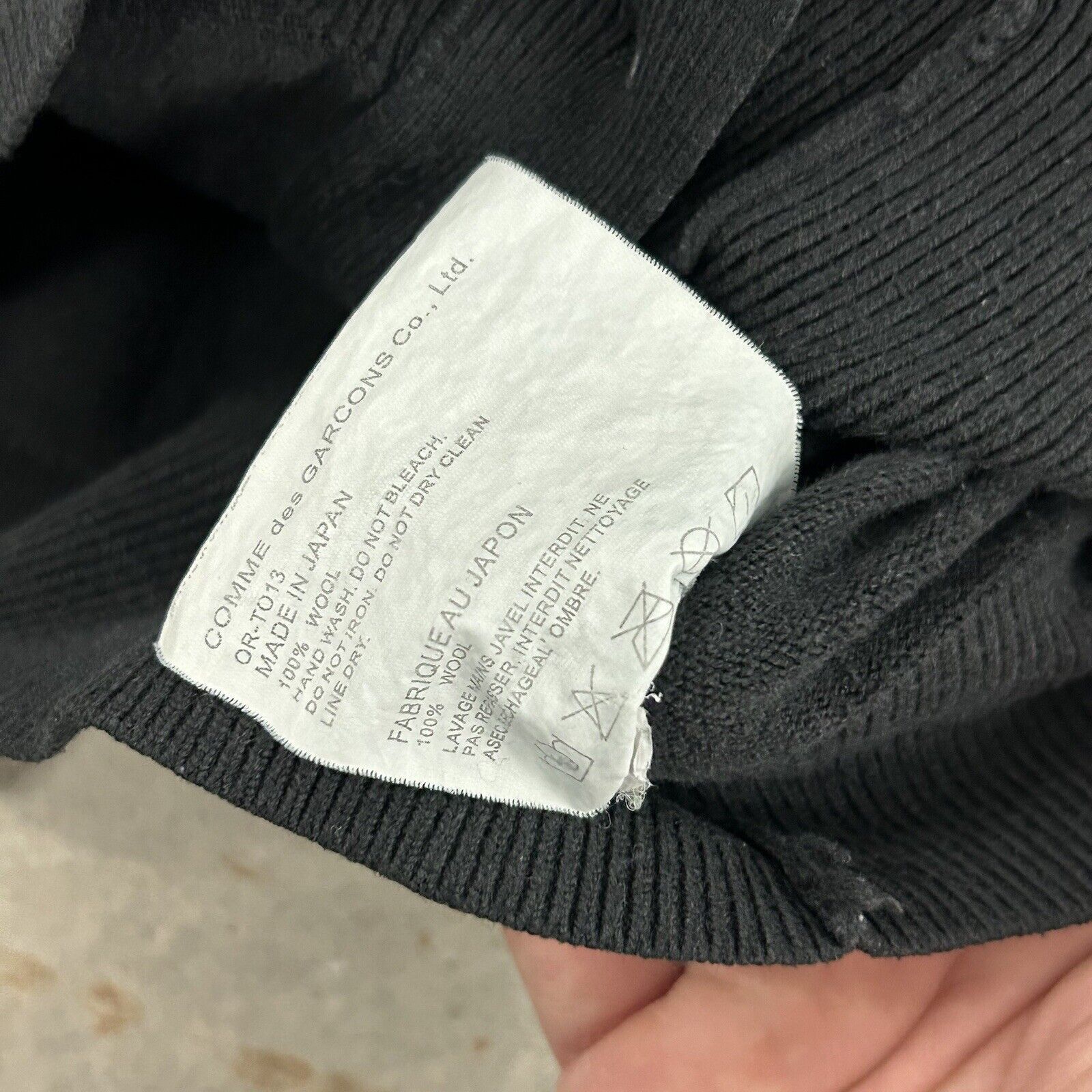 Comme des Garcons COMME DES GARCONS Play Black Cardigan Sweater Womens Size XS Size XS / US 0-2 / IT 36-38 - 5 Thumbnail