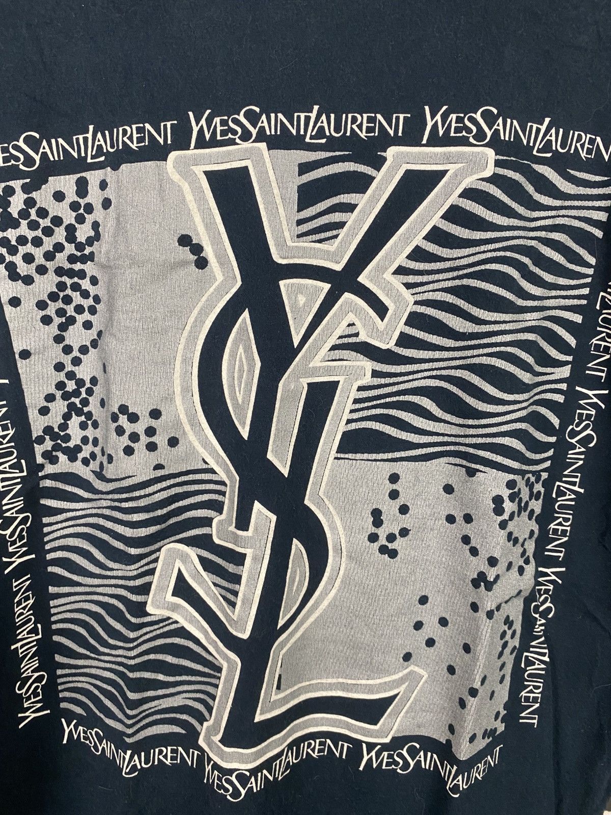 Yves Saint Laurent VINTAGE 90s YSL Made In Italy Big Logo Tee Size US L / EU 52-54 / 3 - 11 Thumbnail