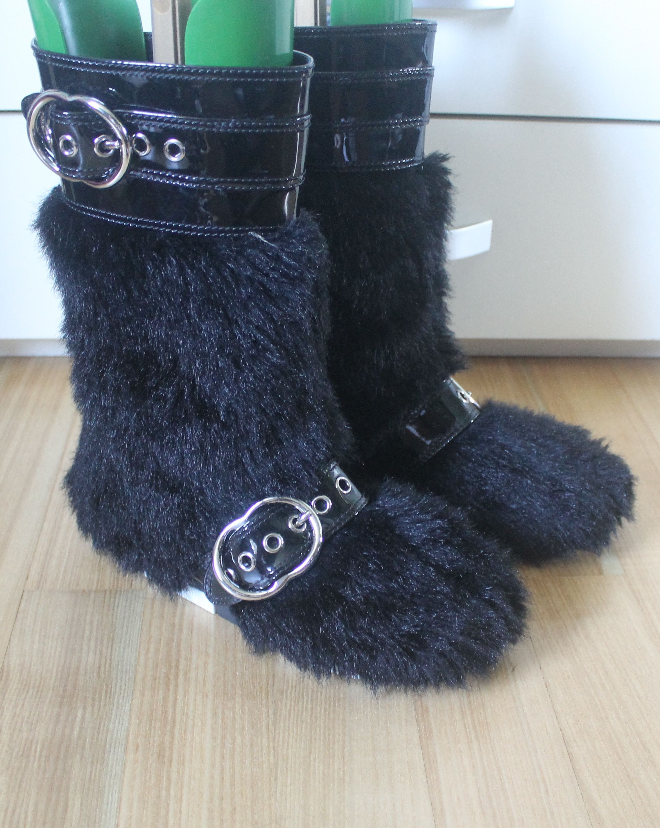 Miu Miu MIU MIU black faux fur boots with patent leather Size US 10.5 / IT 40.5 - 1 Thumbnail