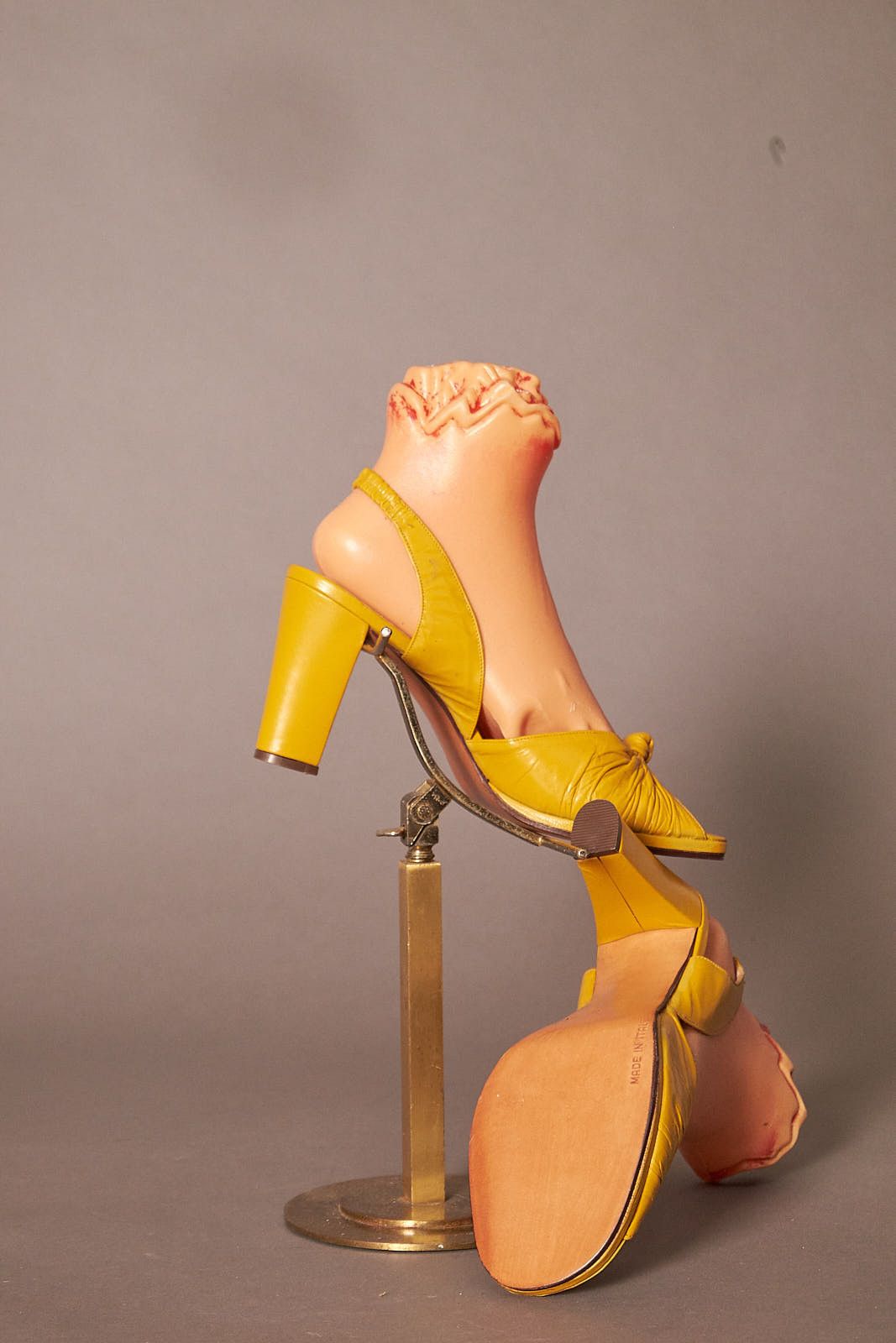 Vintage 1970s Larose Golden Block Heels Slingbacks Shoes Size US 8.5 / IT 38.5 - 5 Thumbnail