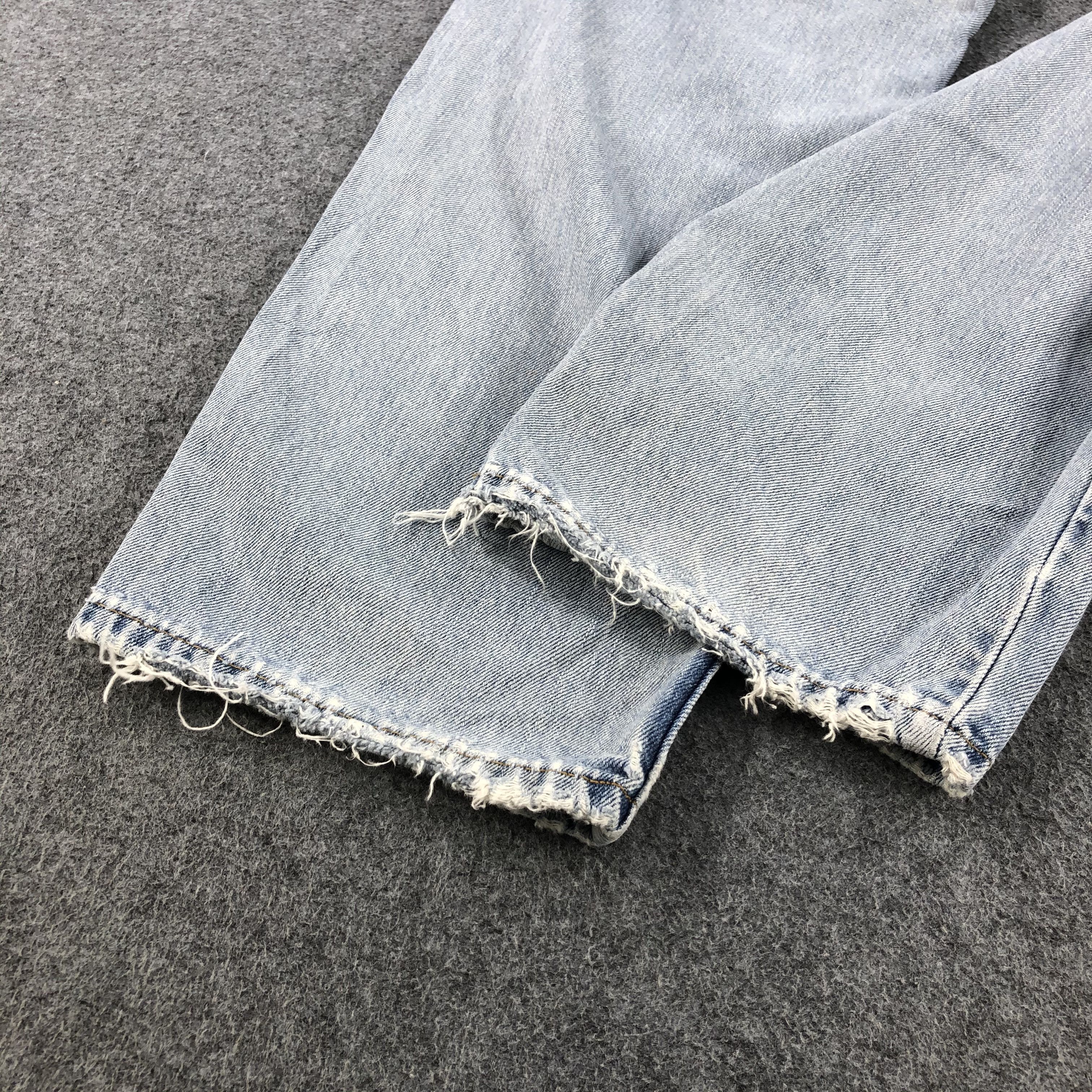 Levi's Light Washed Vintage Levis 560 Jeans-J1039 Size US 35 - 6 Thumbnail