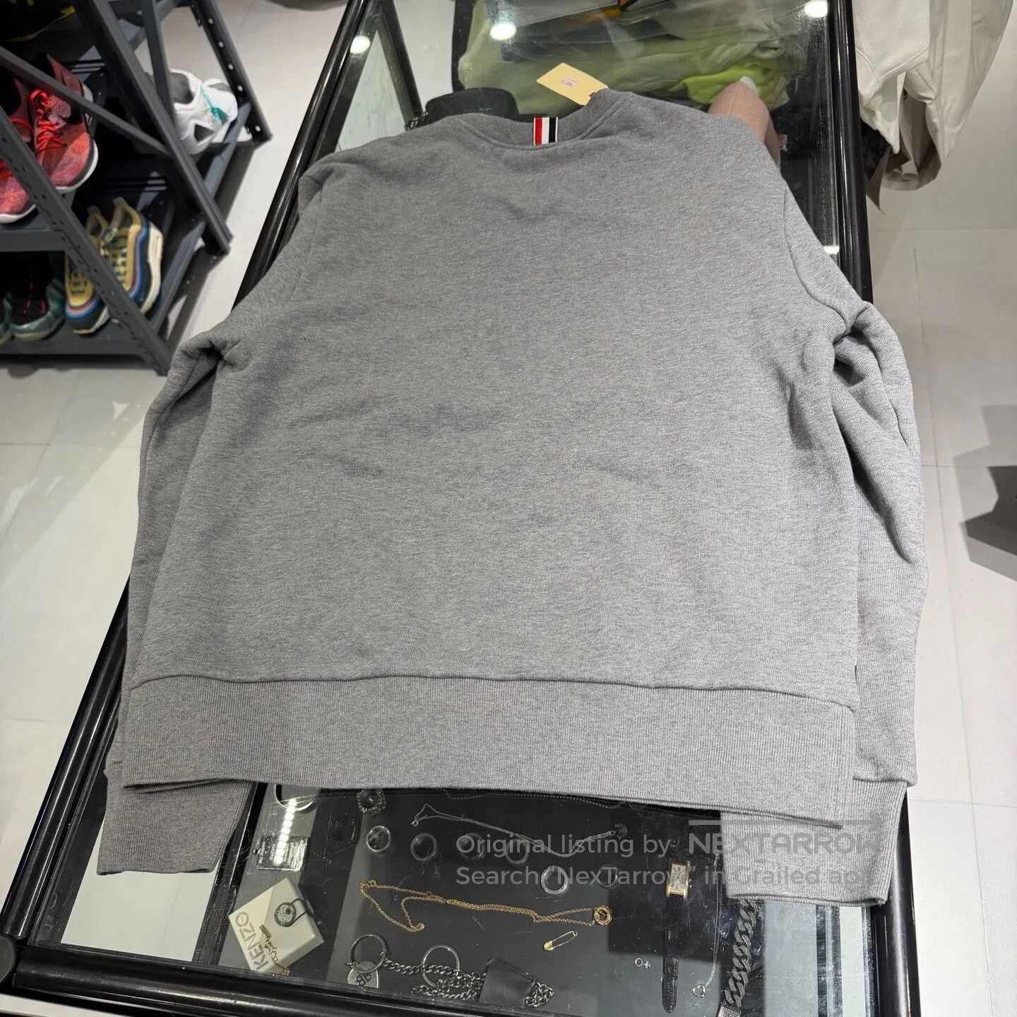 Thom Browne THOM BROWNE TB Classic Stripe Crewneck Sweatshirt. Size US L / EU 52-54 / 3 - 4 Thumbnail