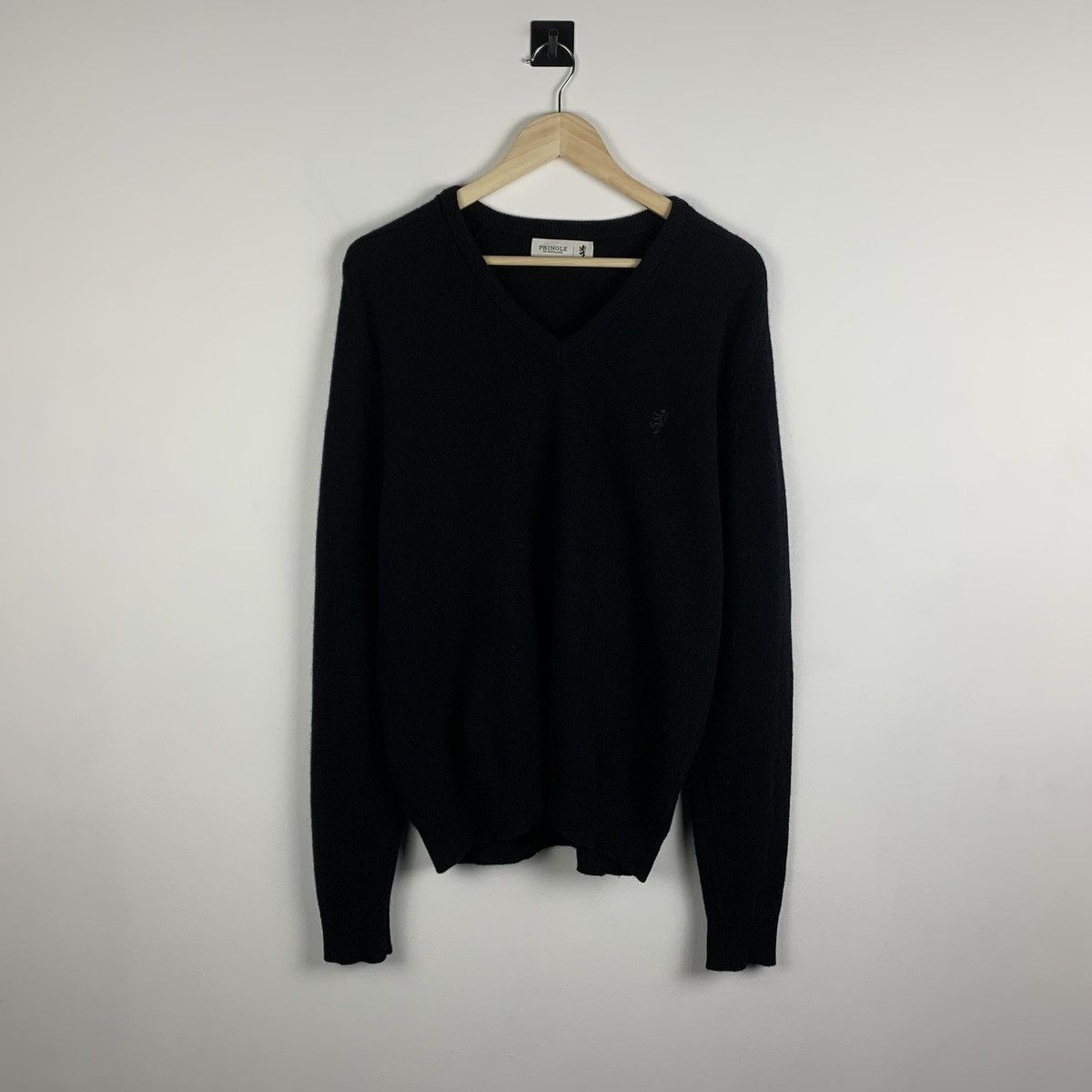 Pringle Of Scotland Vintage Pringle of Scotland Luxury Wool Sweater V-Neck Size US L / EU 52-54 / 3 - 1 Thumbnail