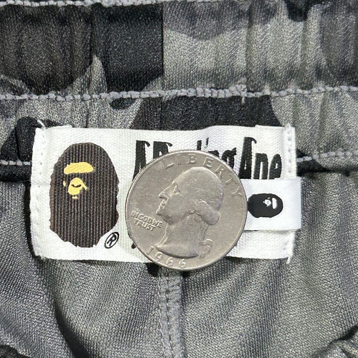 Bape BAPE Sweatpants Size US 30 / EU 46 - 5 Thumbnail