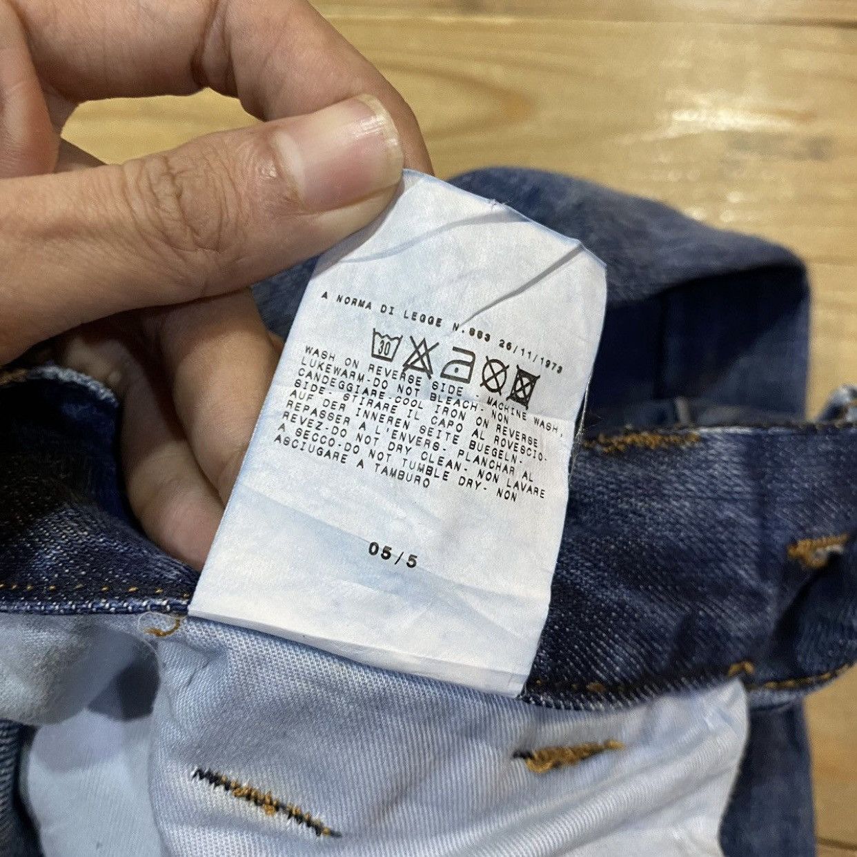 Versace Archival Versace Y2K Frayed Pocket Distressed Jeans Blue Size US 29 - 16 Thumbnail