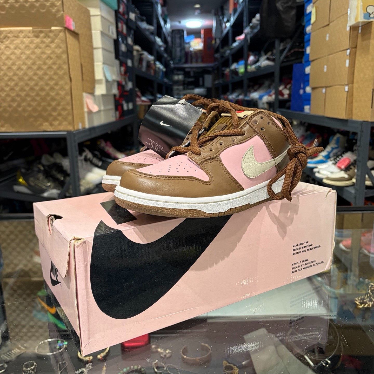 Nike Nike Pink Lowtop Sneakers 8.5 Men Size US 8.5 / EU 41-42 - 1 Thumbnail