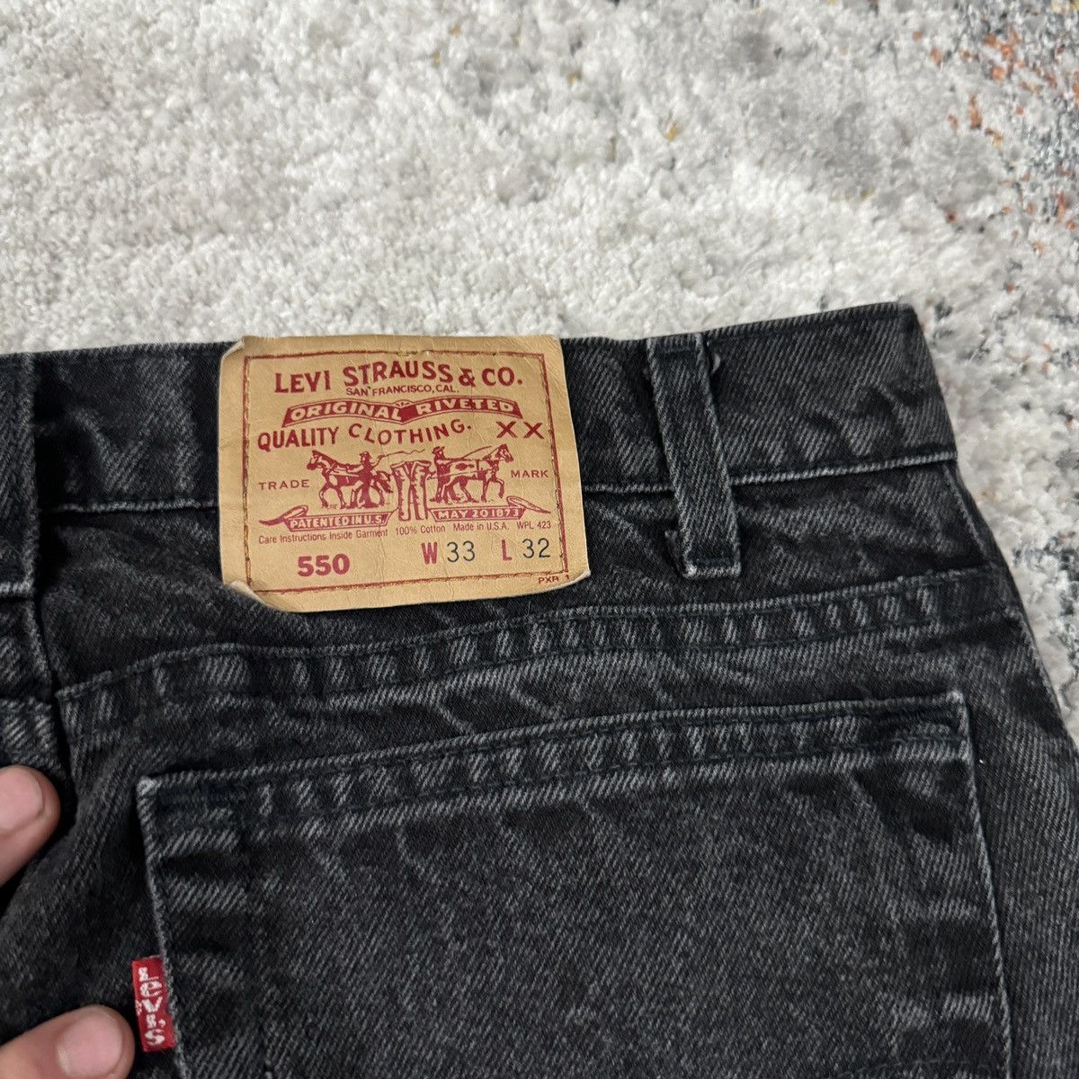 Levi's × StraightFaded × Vintage Vintage 80s Levi’s 550 faded black essential jeans Size US 32 / EU 48 - 3 Thumbnail