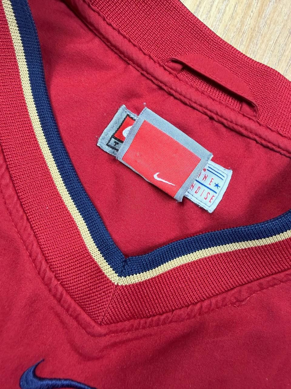 Nike 00’s NIKE NATIONALS CENTER SWOOSH Y2K V-NECK Size US S / EU 44-46 / 1 - 4 Thumbnail