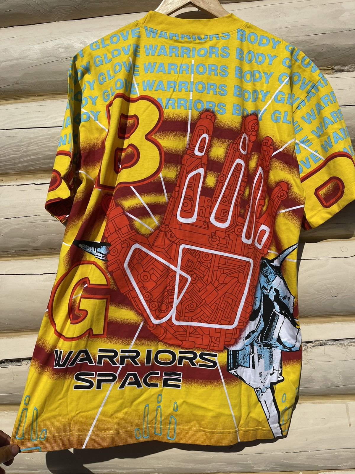 Body Glove Body Glow Vintage Yellow Graphic Overprint warriors t-shirt Size US M / EU 48-50 / 2 - 13 Thumbnail
