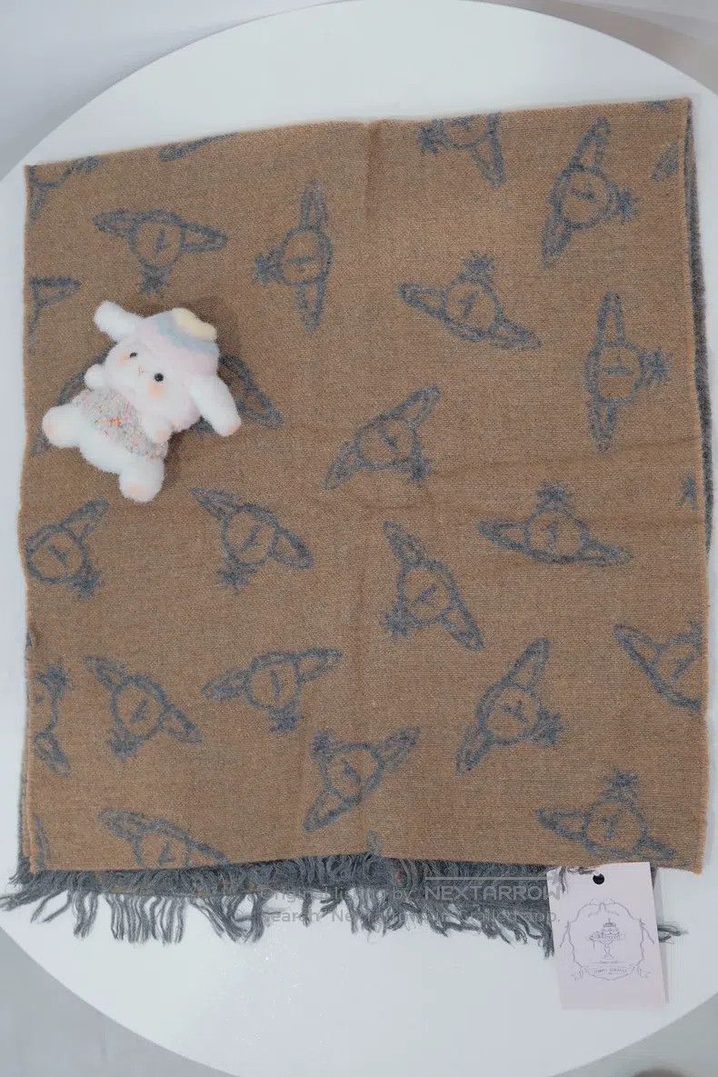 Vivienne Westwood Vivienne Westwood size 166*37cm Scarf, Purchased from a Vin Size ONE SIZE - 2 Thumbnail