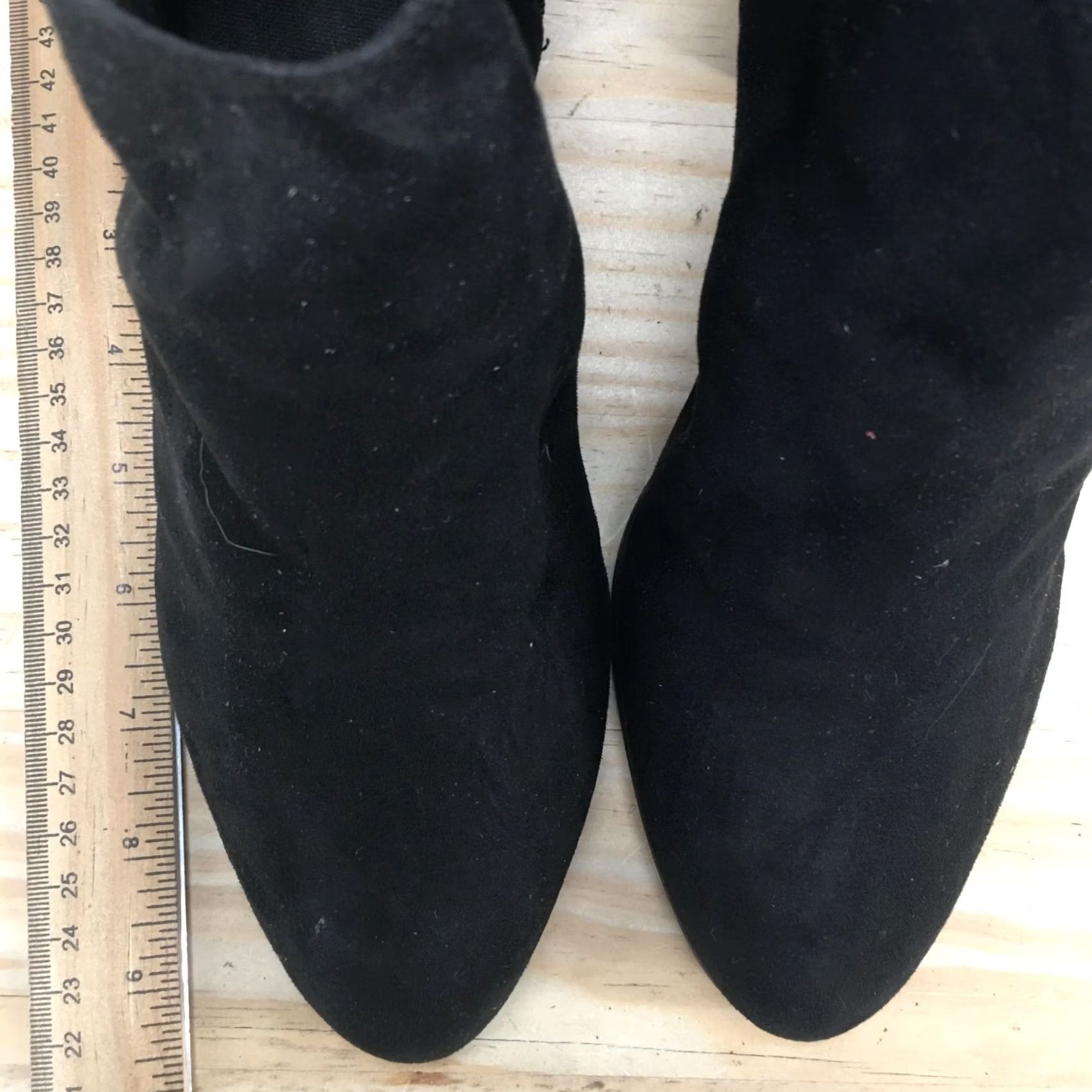 Old Navy Old Navy Boots Womens 10 Ankle Booties Black Faux Suede Heeled Side Zip Casual Womens Shoes Boots Black Ankle Bootie 10 Old Navy Mens? Size US 10 / IT 40 - 5 Thumbnail