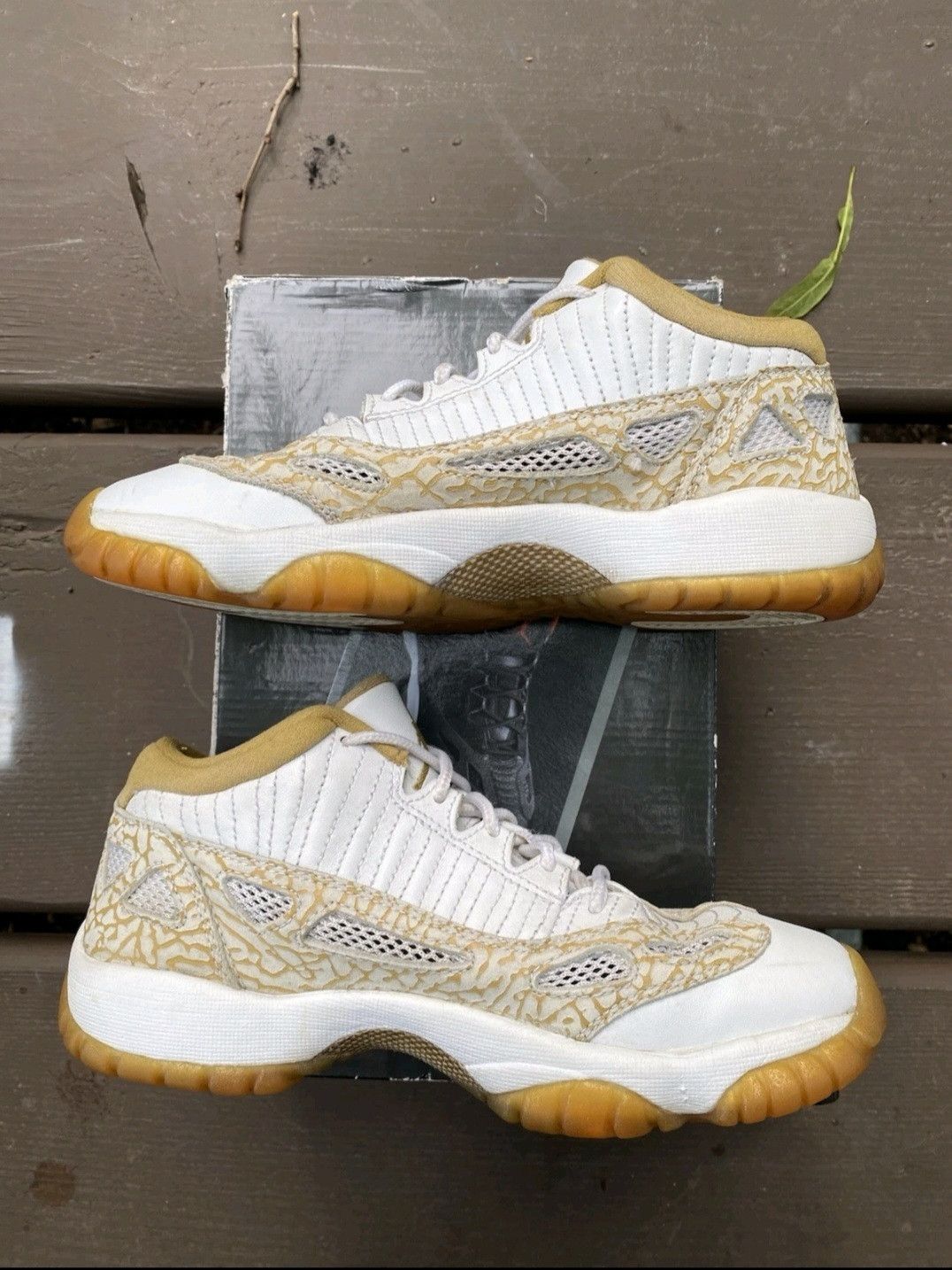 Jordan Brand Jordan 11 IE Gs 306006173 Size 4.5y Size US 5 / EU 37 - 4 Thumbnail