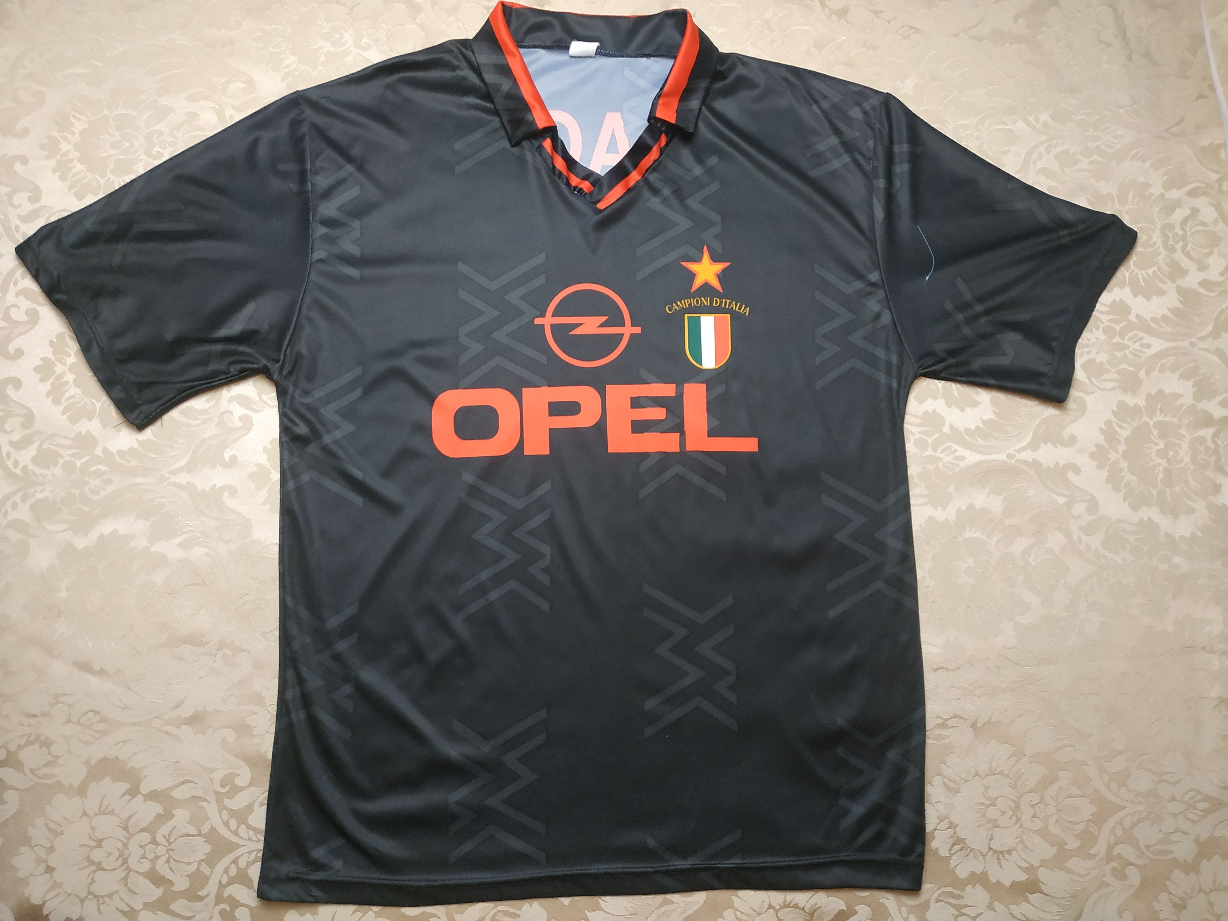 Other Roberto Baggio #18 AC Milan 1996-1997 jersey Size US XL / EU 56 / 4 - 6 Thumbnail