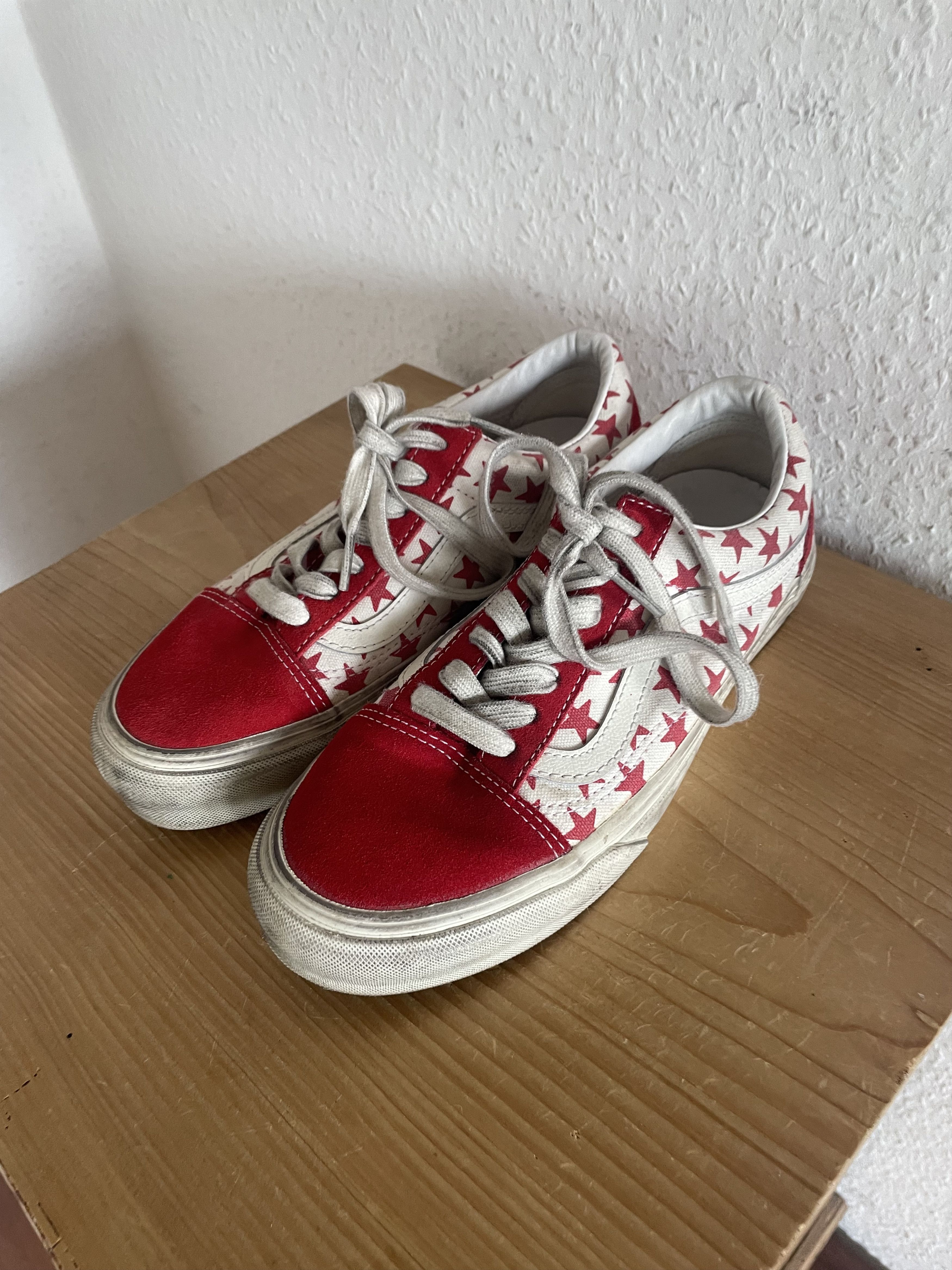 BIANCA CHANDON × Vans Red Star Old Skool Size US 5.5 / EU 38 - 2 Thumbnail
