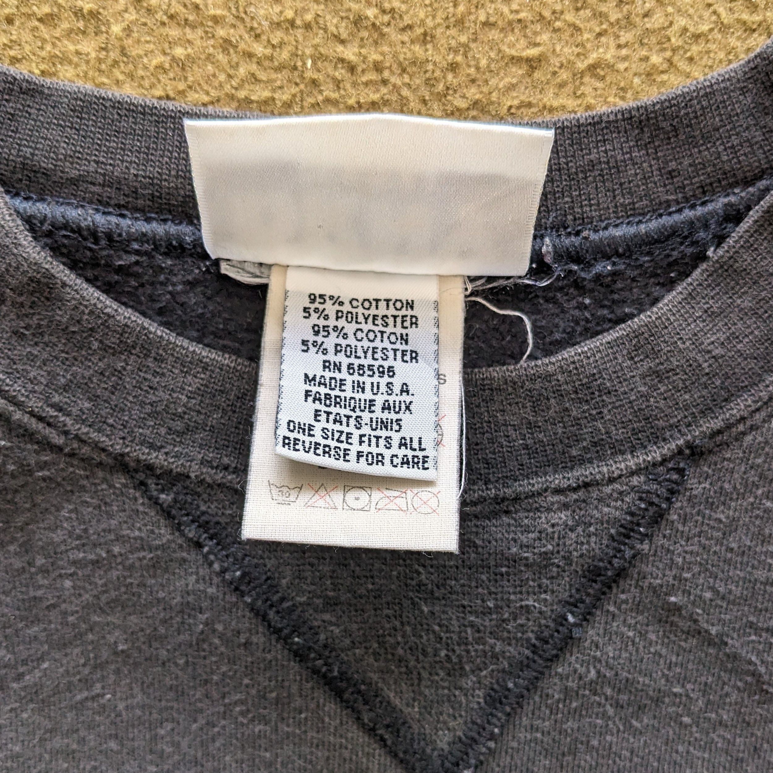 Vintage Vintage DKNY New York Skateboard Sweatshirt Size US L / EU 52-54 / 3 - 7 Thumbnail