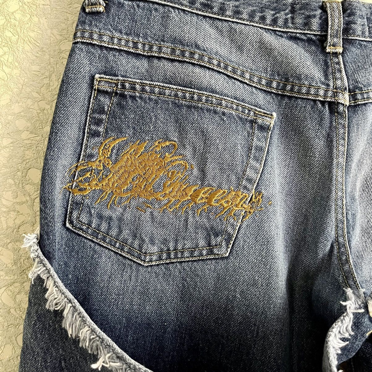 Alexander McQueen McQueen’s 2000s Deconstructed Jeans Size 28" / US 6 / IT 42 - 5 Thumbnail